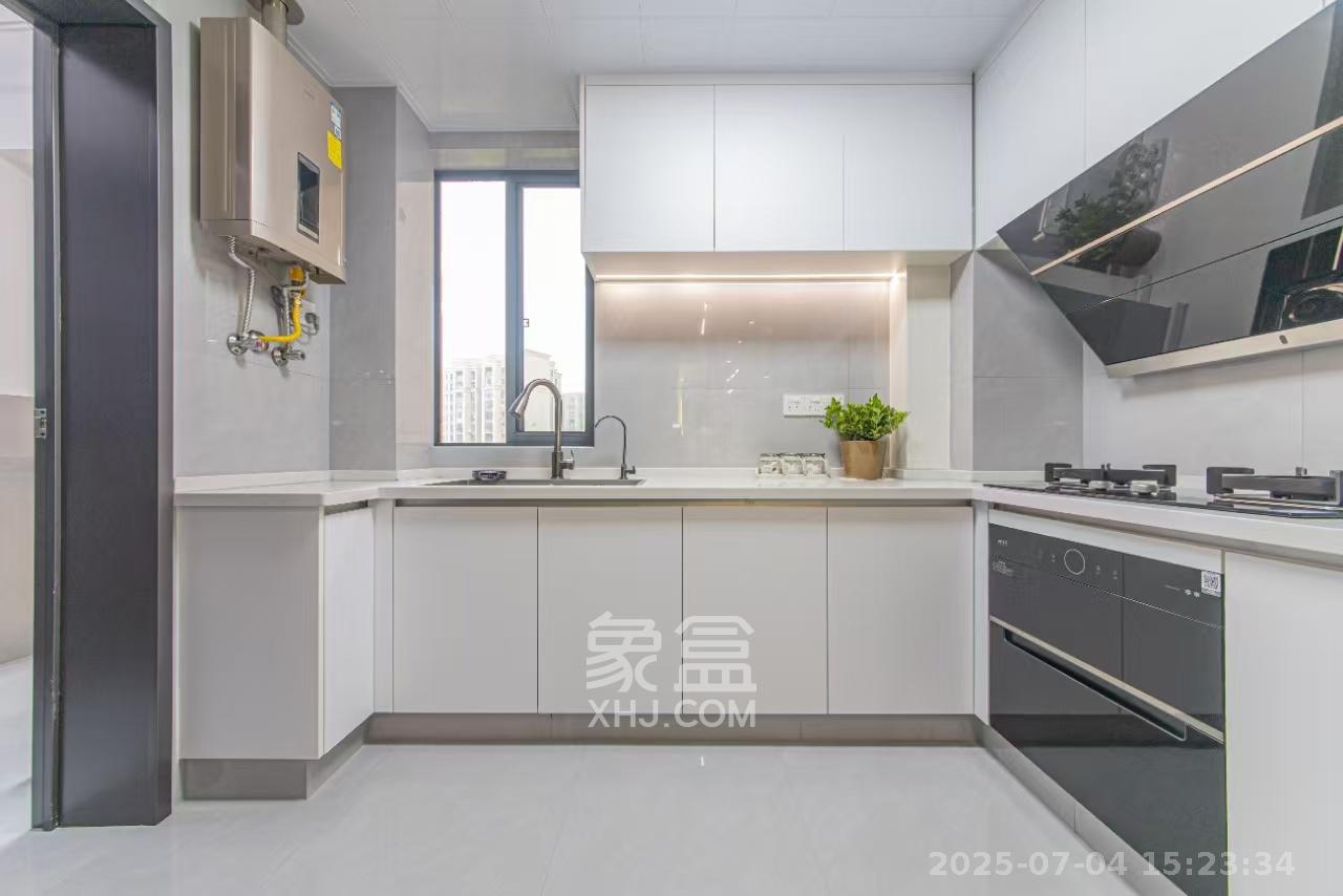 鑫远悦城（鑫远悦时代）  4室2厅2卫    3200.0元/月室内图