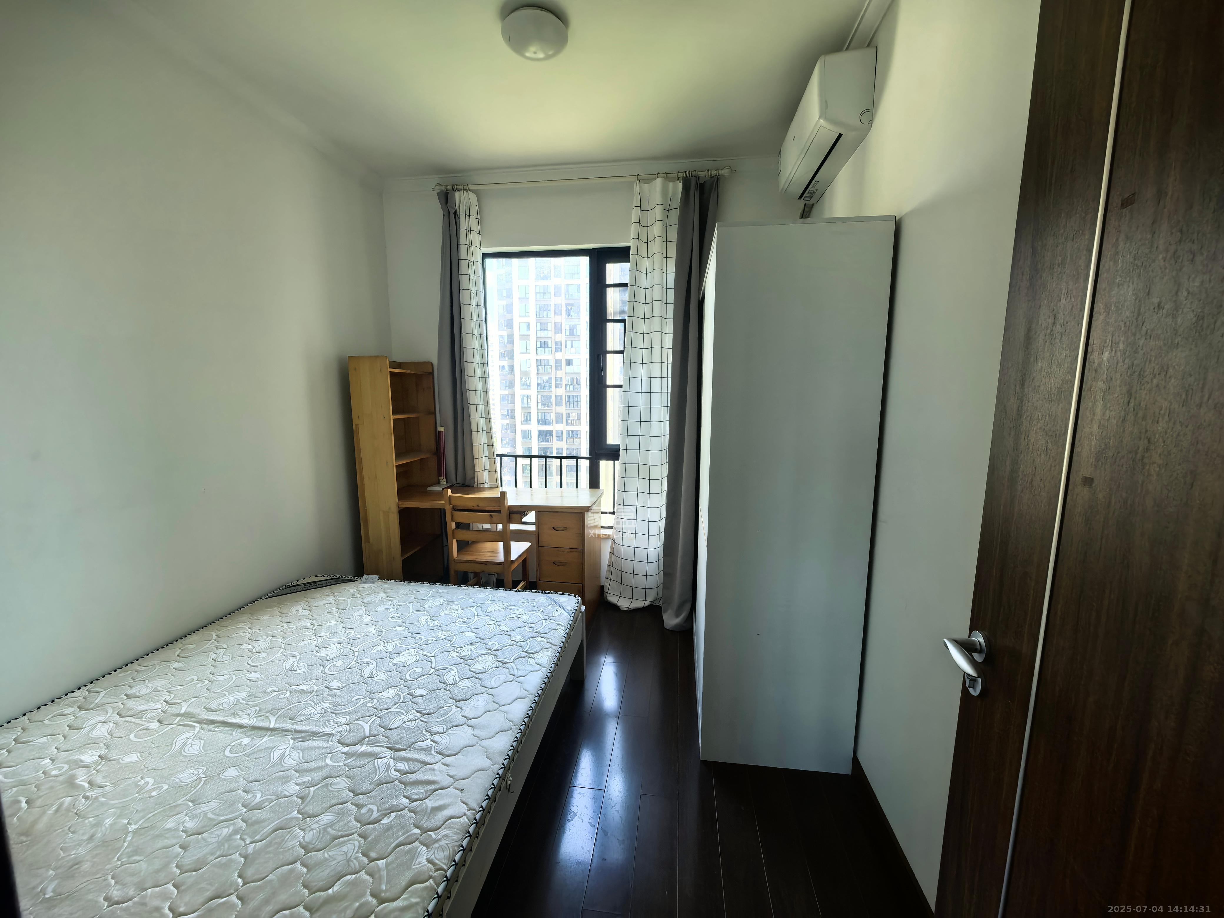 万科里梅溪郡  3室2厅2卫   3800.00元/月室内图