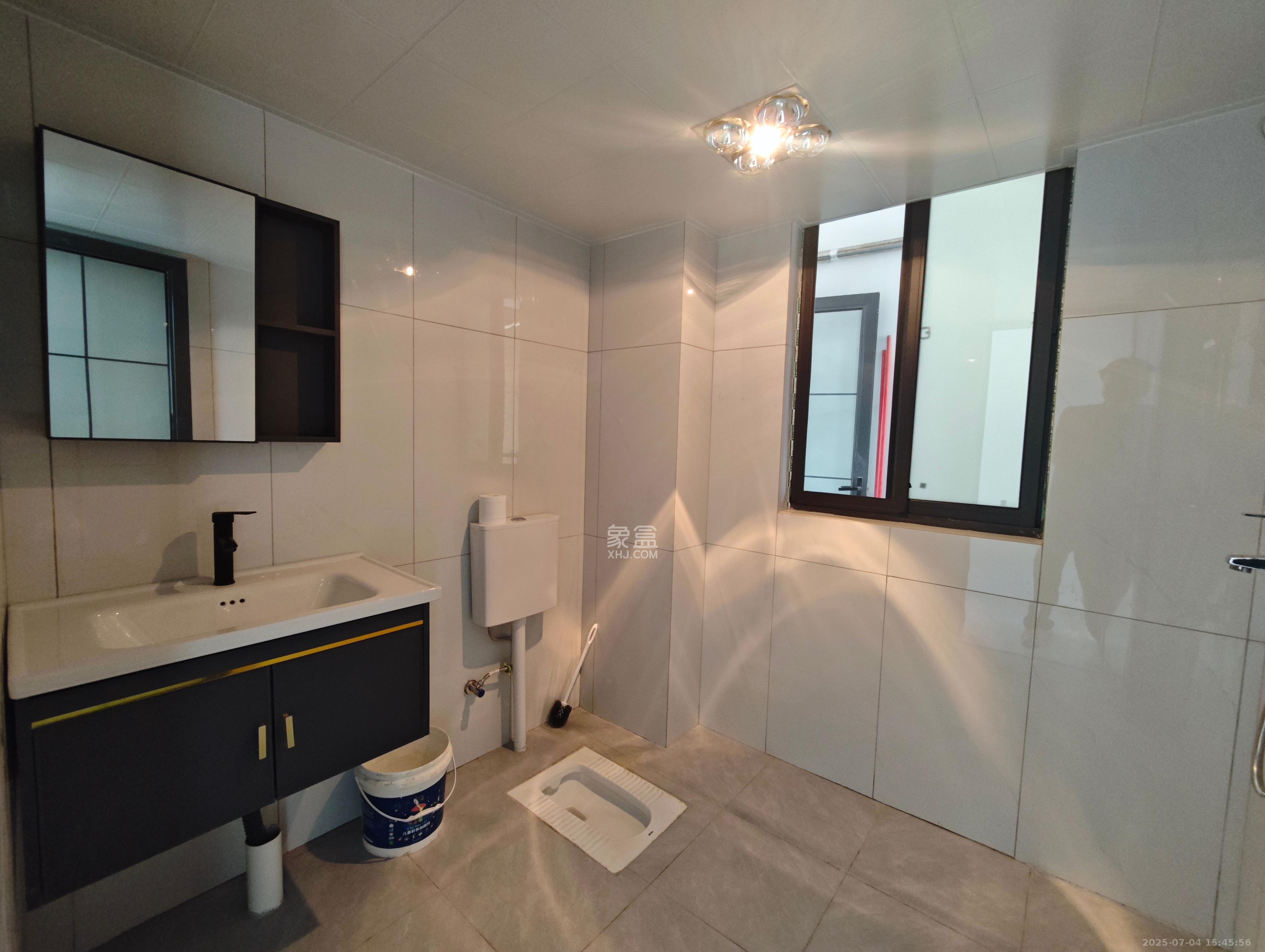 东方美地  3室2厅1卫    2200.0元/月室内图