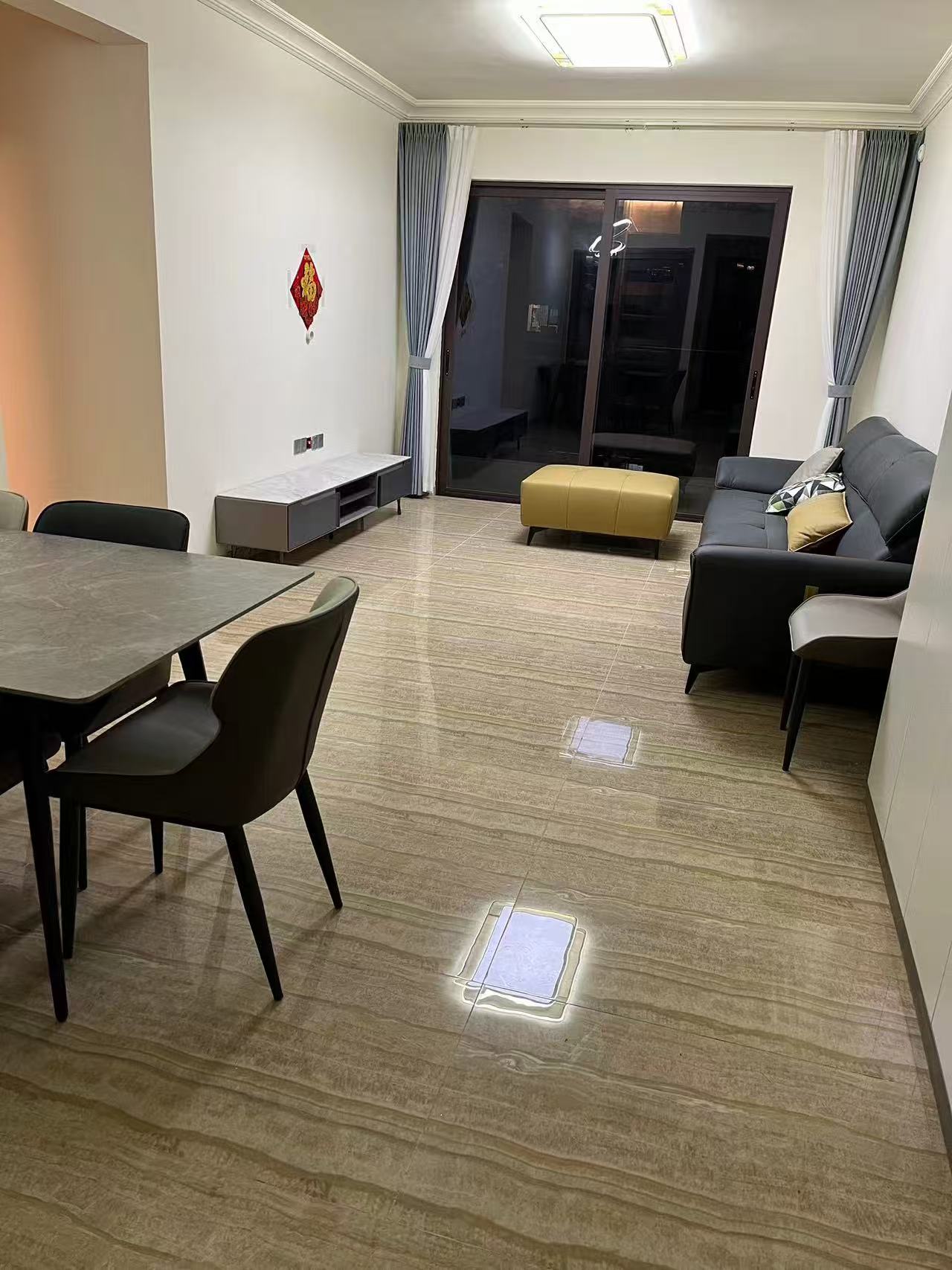 碧桂园酃湖世家 3室2厅1卫 2200.0元/月 碧桂园酃湖世家 3室2厅1卫 2200.0元/月室内图