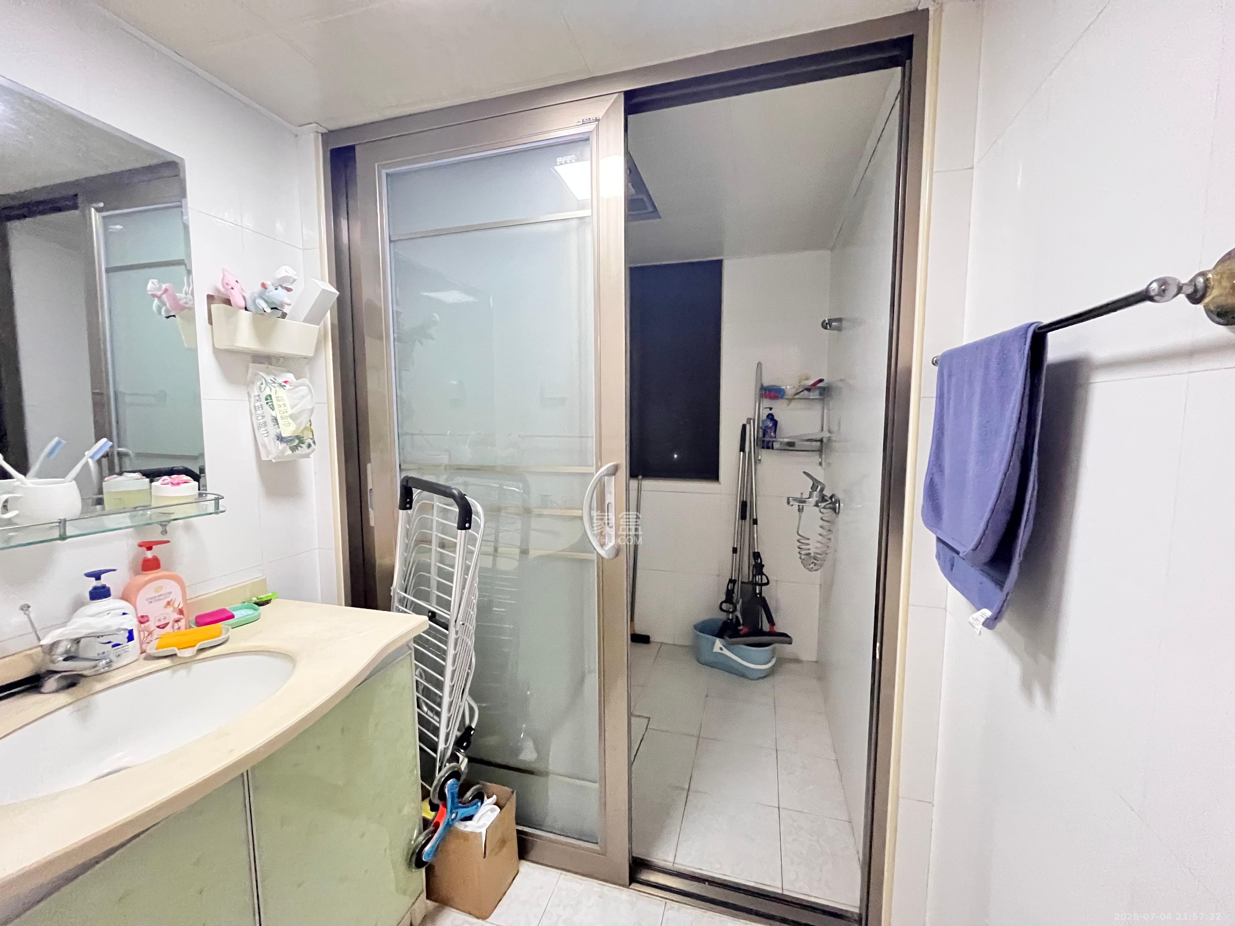 湘域熙岸 3室2厅2卫 3500.0元/月 湘域熙岸 3室2厅2卫 3500.0元/月室内图