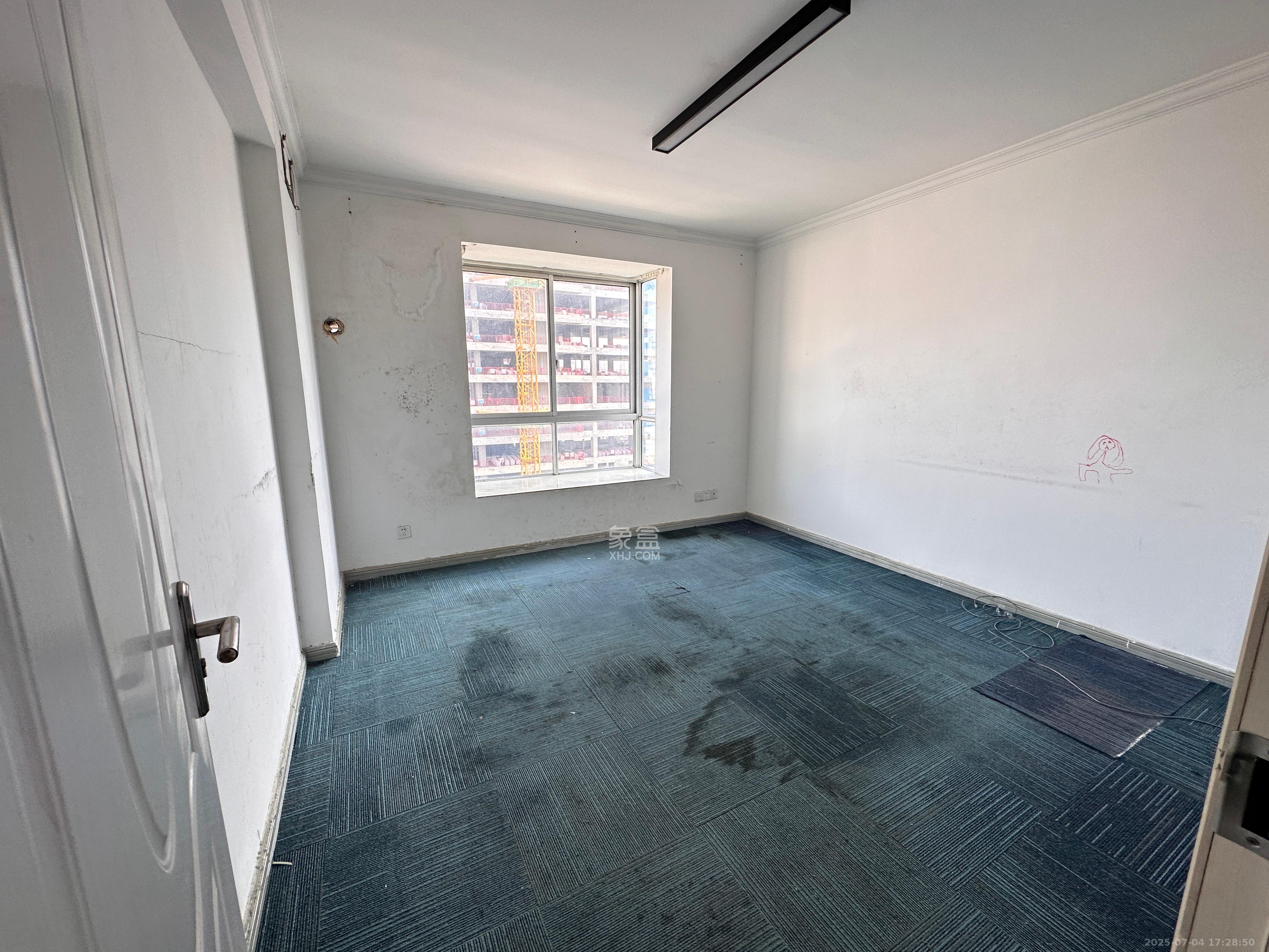 高桥现代商贸城  3室2厅1卫    3800.0元/月 高桥现代商贸城  3室2厅1卫    3800.0元/月室内图