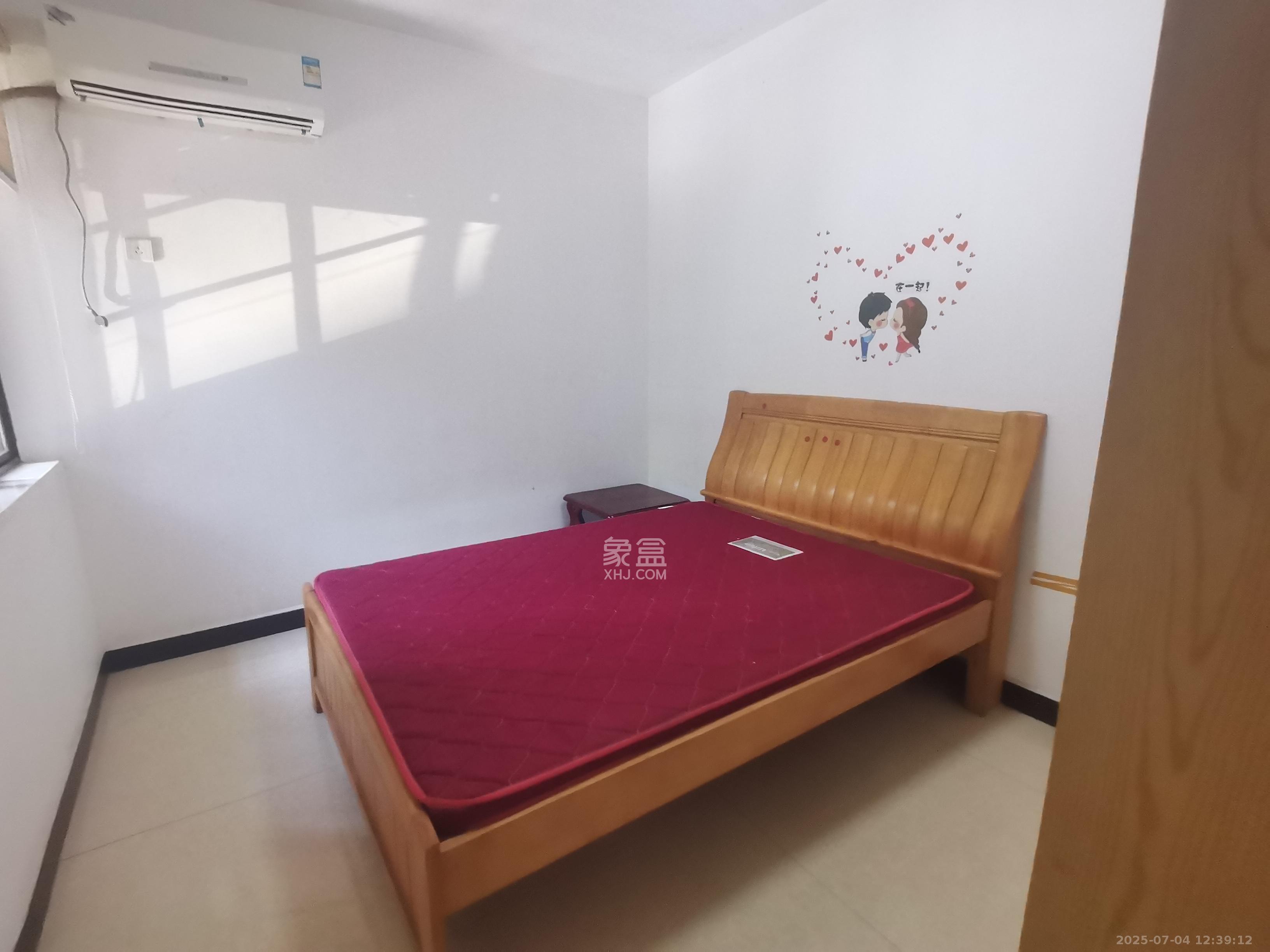 兴隆小区  1室1厅1卫   1200.00元/月室内图