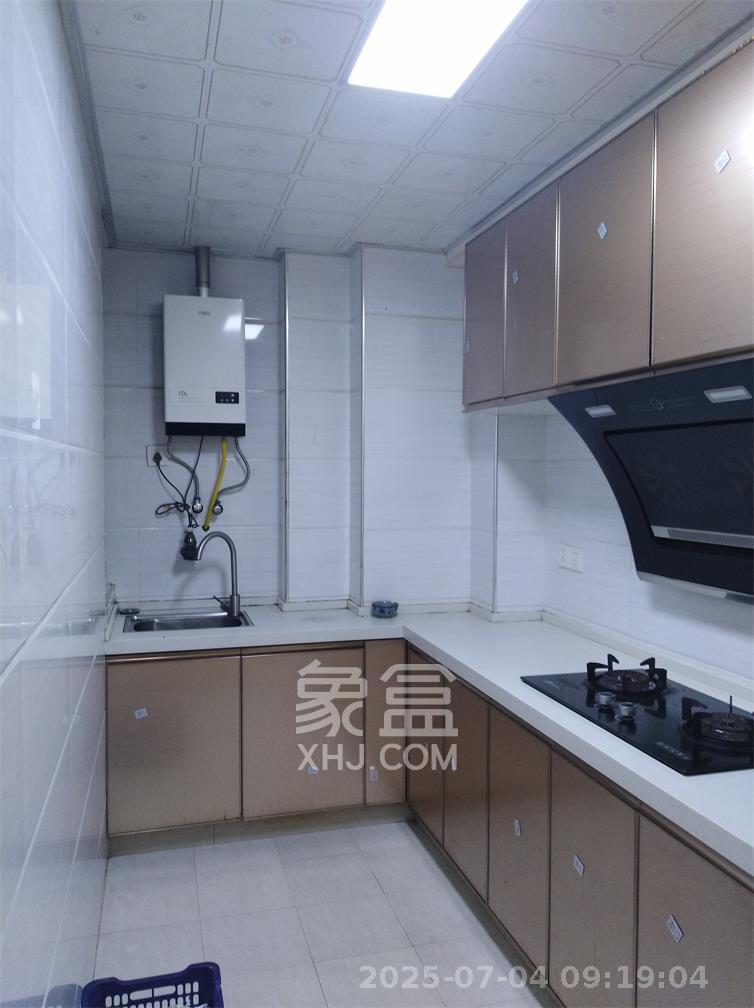 丽发新城  2室2厅1卫   1900.00元/月室内图