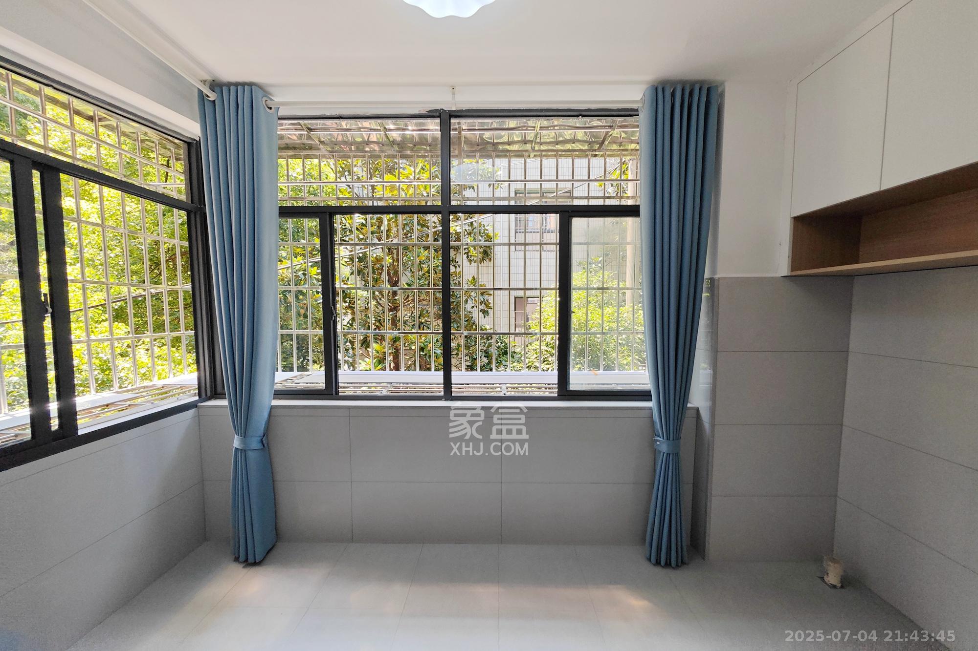 标准件厂宿舍(长沙标准件总厂宿舍) 3室1厅1卫 53.8万 标准件厂宿舍(长沙标准件总厂宿舍) 3室1厅1卫 53.8万阳台