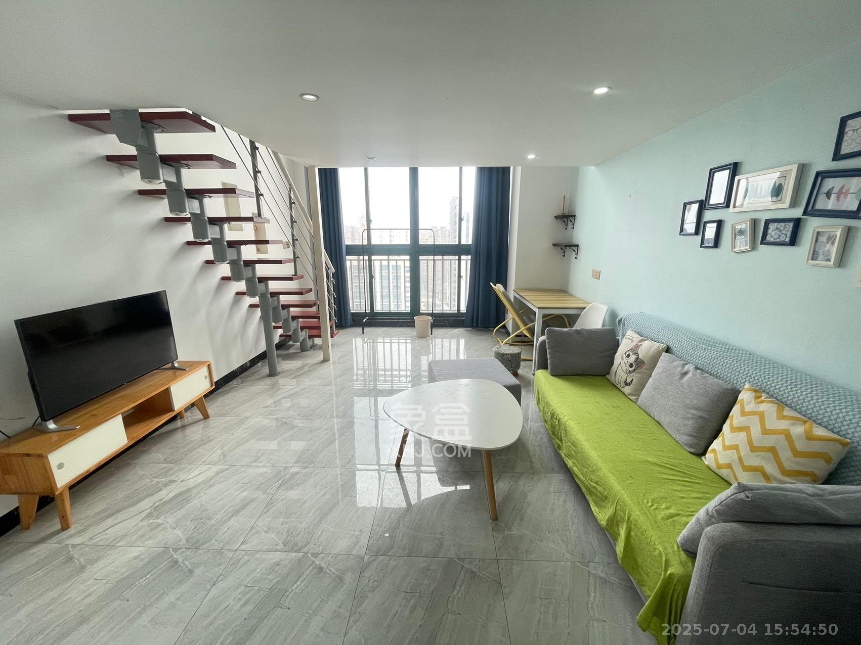 洋湖时代  1室1厅1卫    1600.0元/月 洋湖时代  1室1厅1卫    1600.0元/月