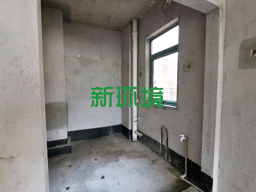 东宸江山里  3室2厅2卫    58.0万客厅