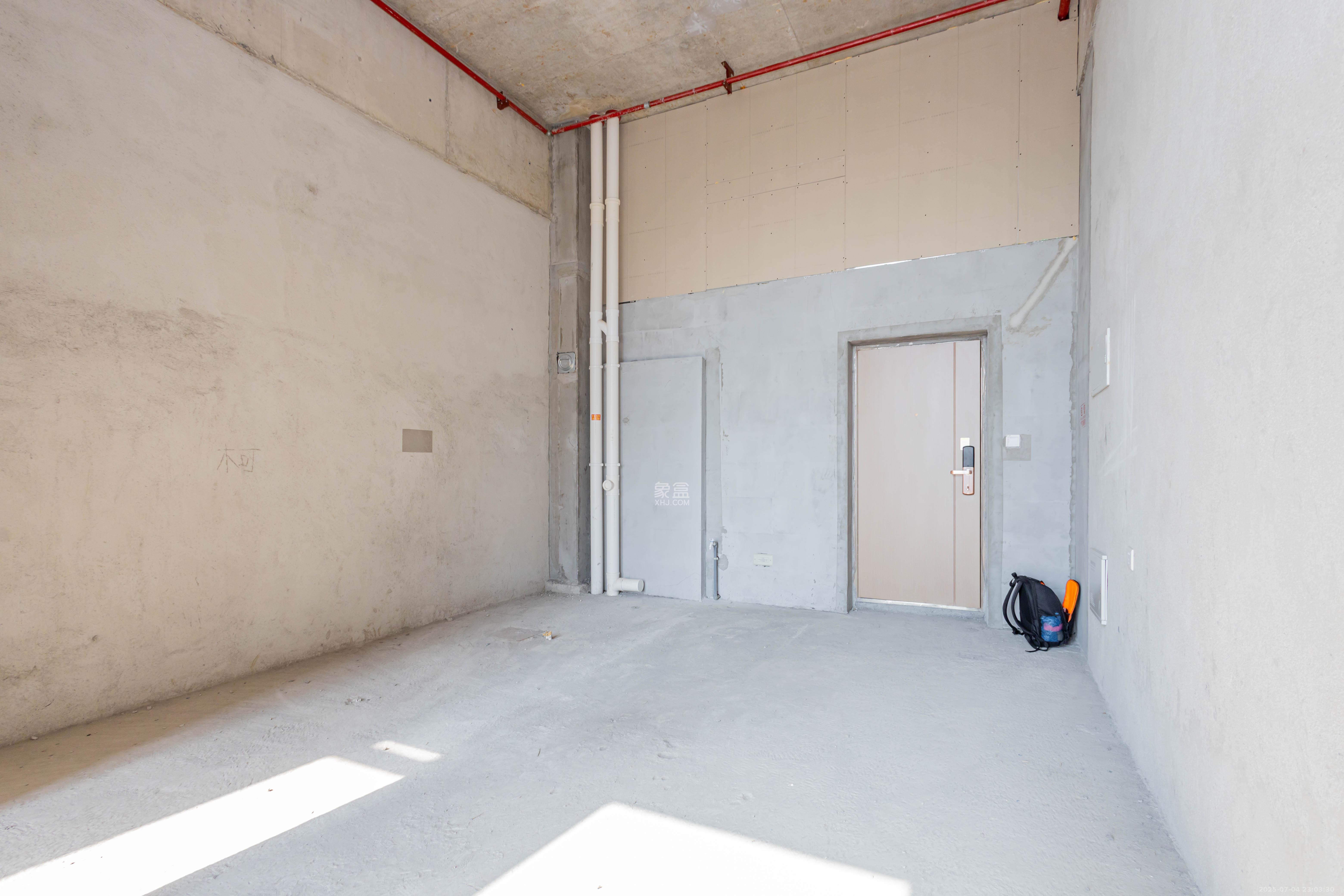 华远碧桂园海蓝城 2室1厅1卫 25.8万 华远碧桂园海蓝城 2室1厅1卫 25.8万客厅