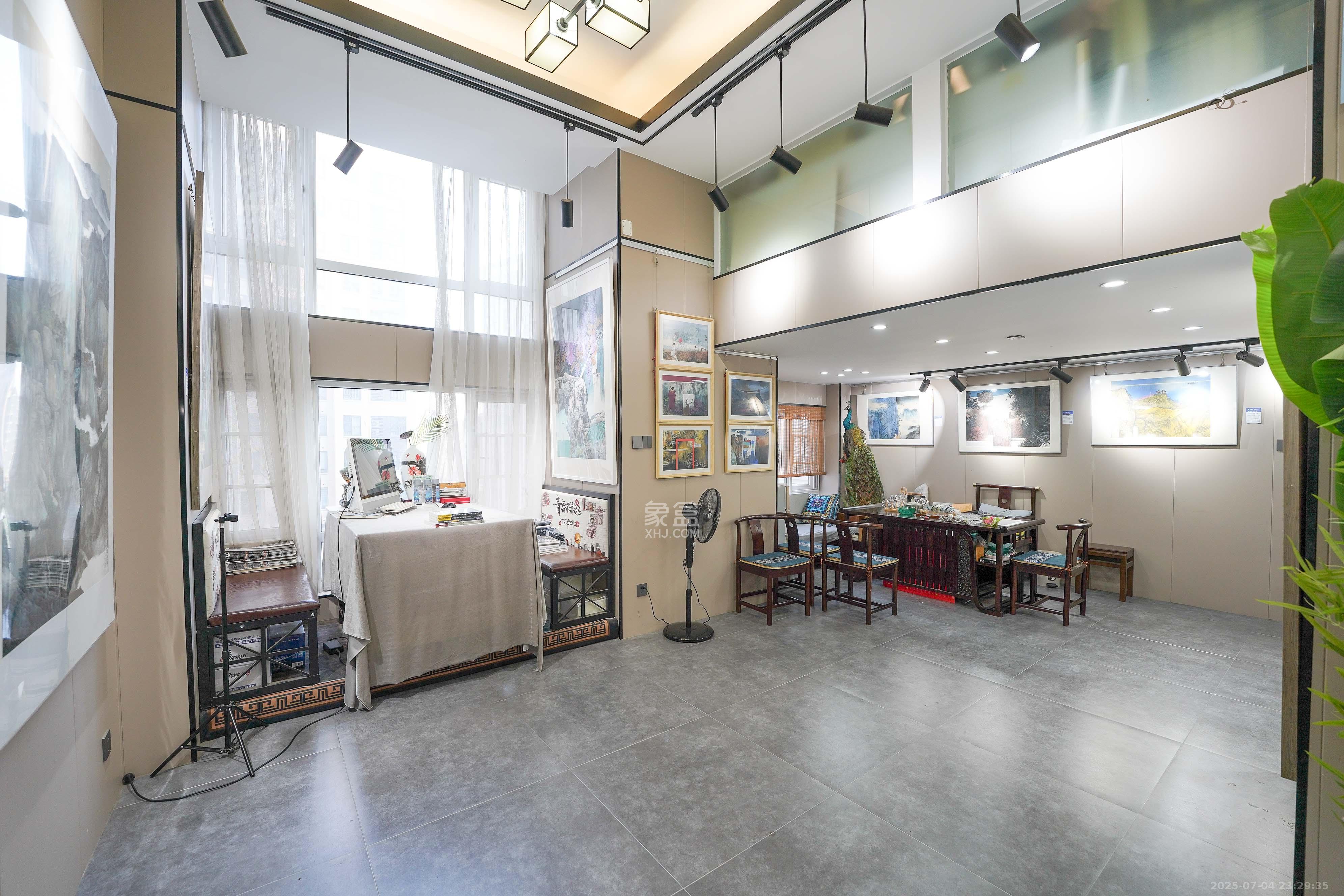 金地铂悦  2室2厅1卫    28.0万客厅