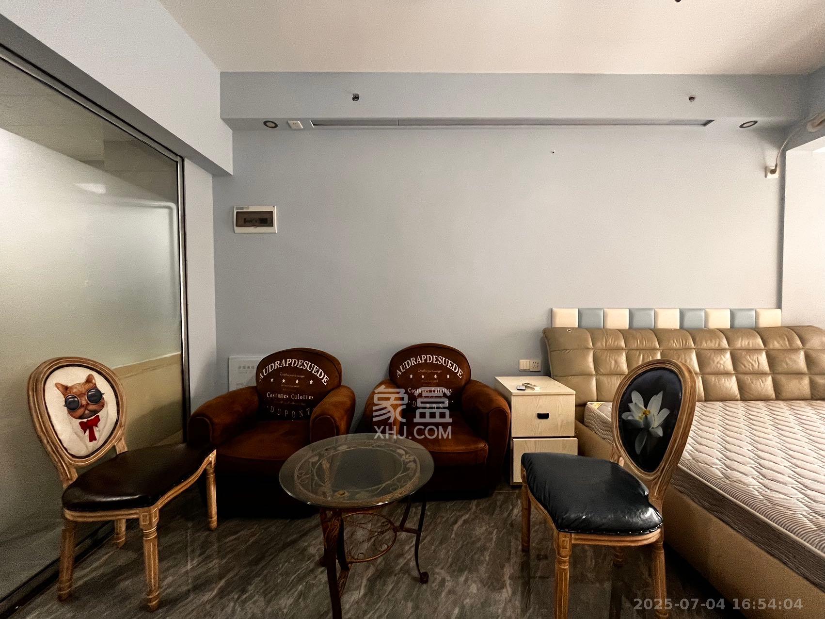 青年才郡(盈安大厦)  1室1厅1卫    1800.0元/月 青年才郡(盈安大厦)  1室1厅1卫    1800.0元/月室内图