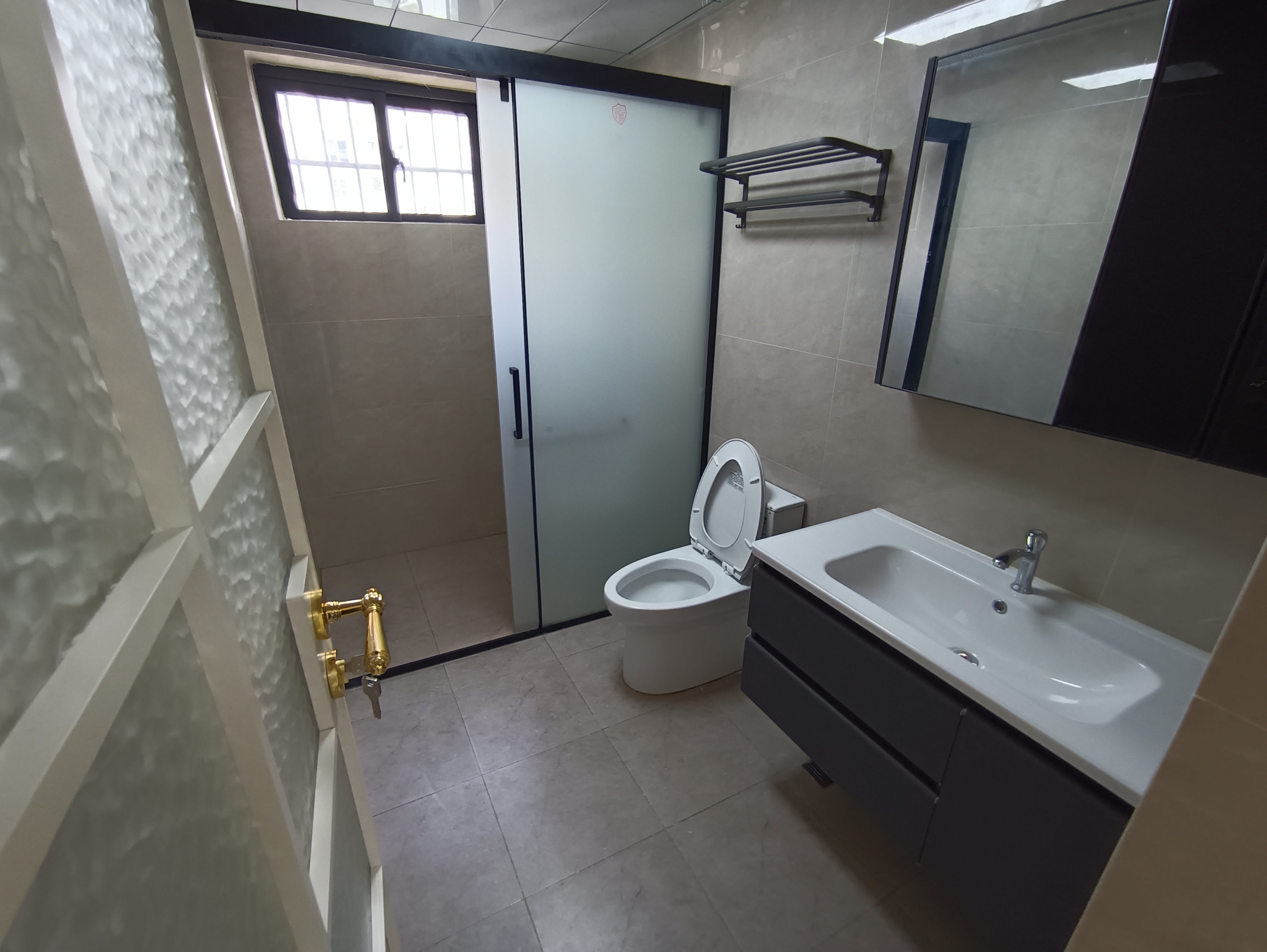 海航城 4室2厅2卫 169.0万 海航城 4室2厅2卫 169.0万客厅