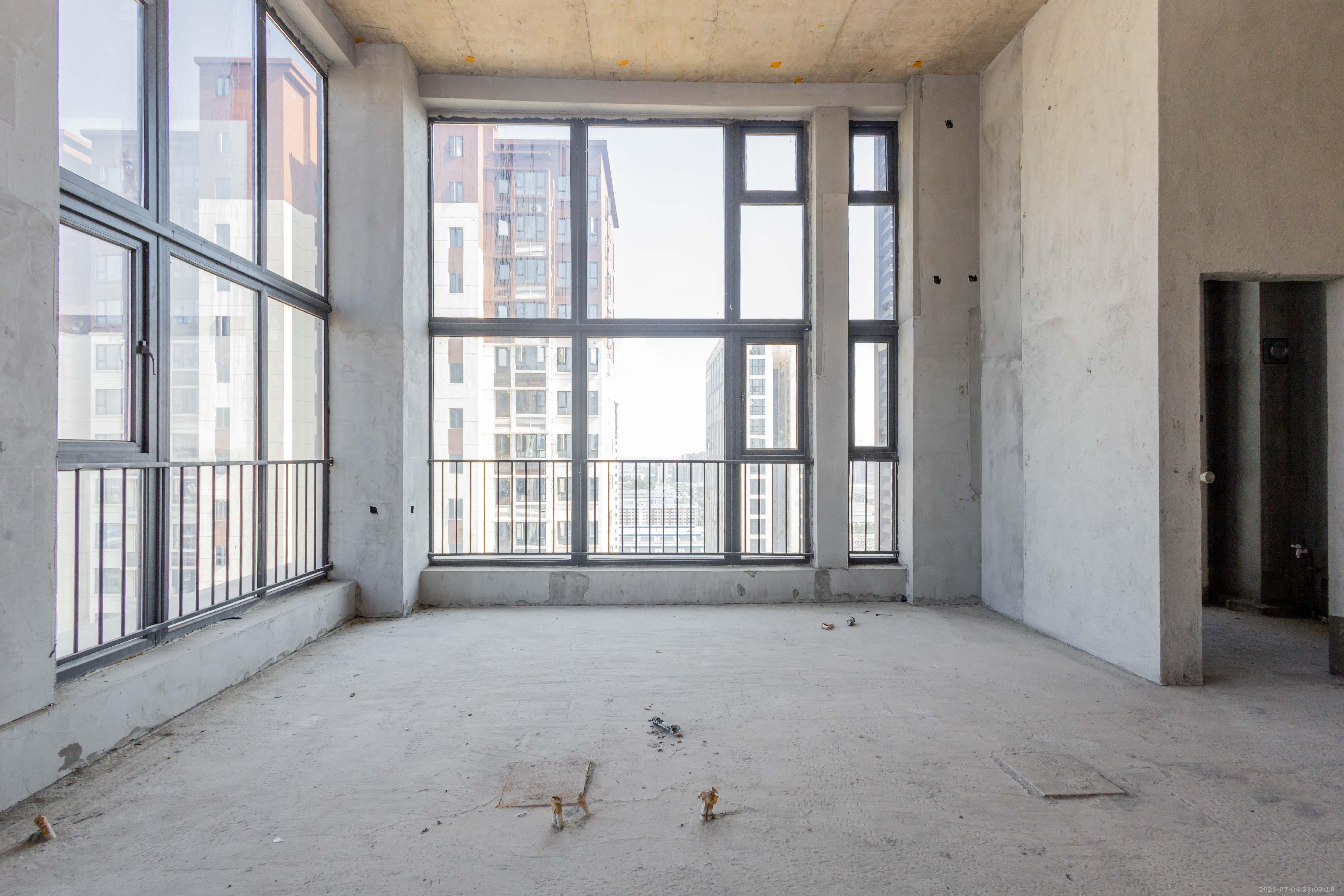 华远碧桂园海蓝城 3室2厅1卫 34.8万 华远碧桂园海蓝城 3室2厅1卫 34.8万客厅