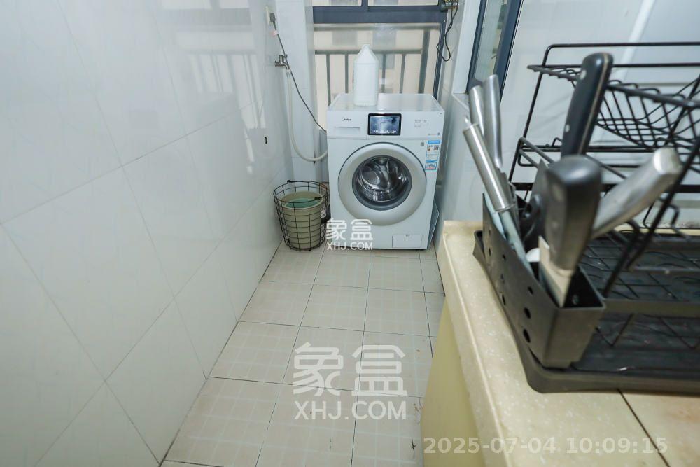 金麓国际  2室2厅1卫   2200.00元/月室内图