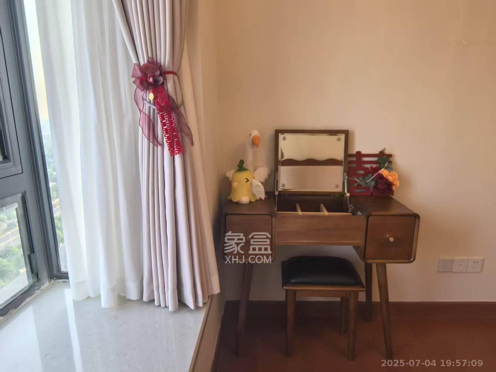 恒大华府 3室2厅1卫 2300.0元/月 恒大华府 3室2厅1卫 2300.0元/月室内图