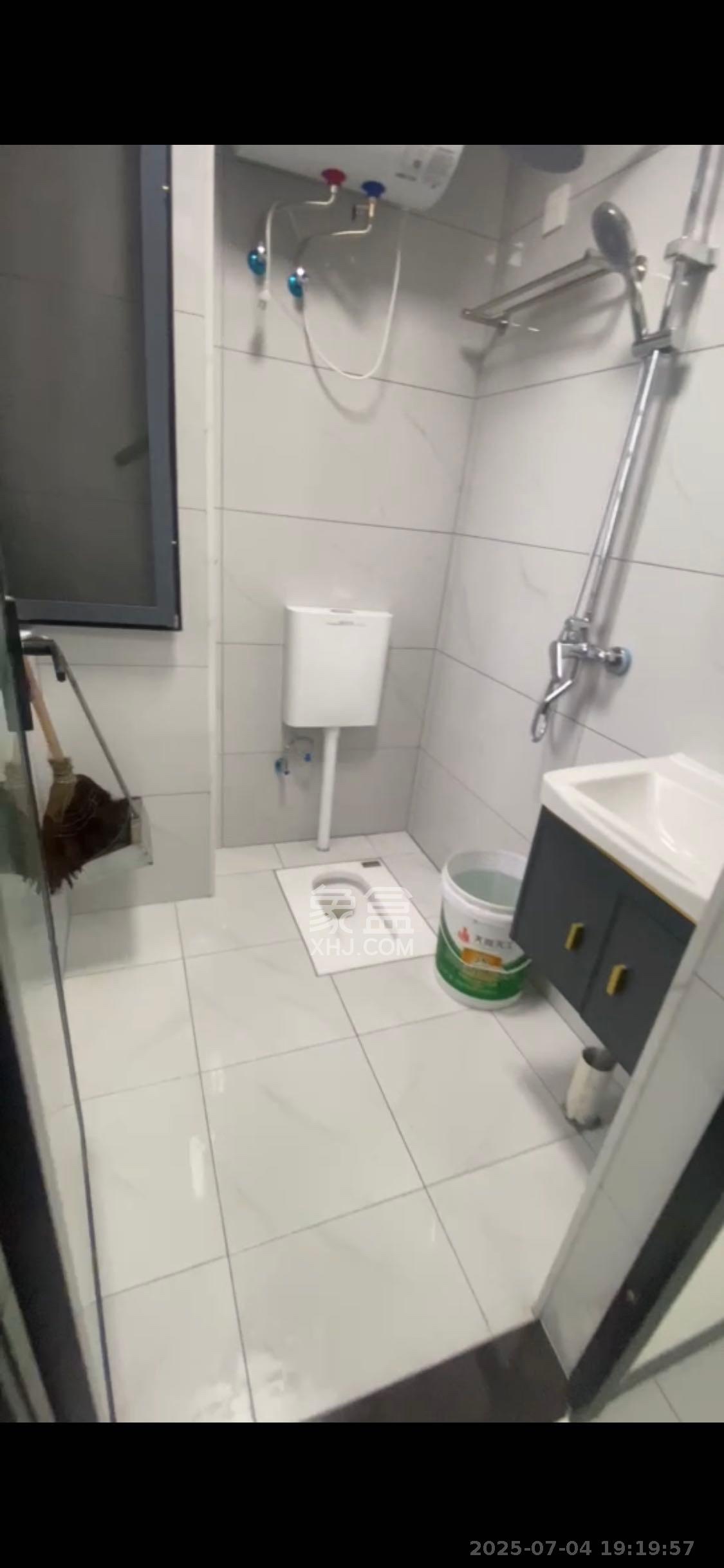 云和华府 1室0厅0卫 1300.0元/月 云和华府 1室0厅0卫 1300.0元/月室内图