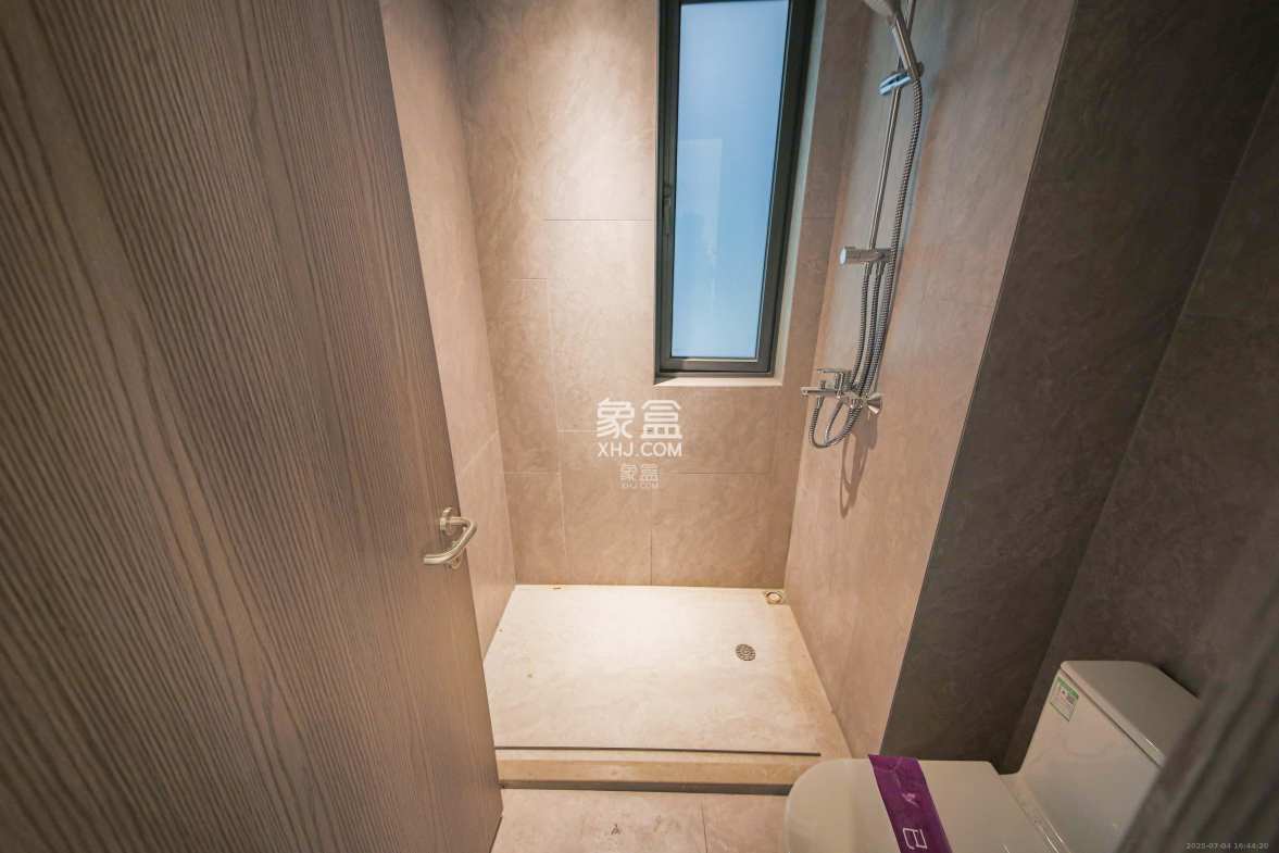 长沙润府B区 3室2厅2卫 208.0万 长沙润府B区 3室2厅2卫 208.0万卫生间