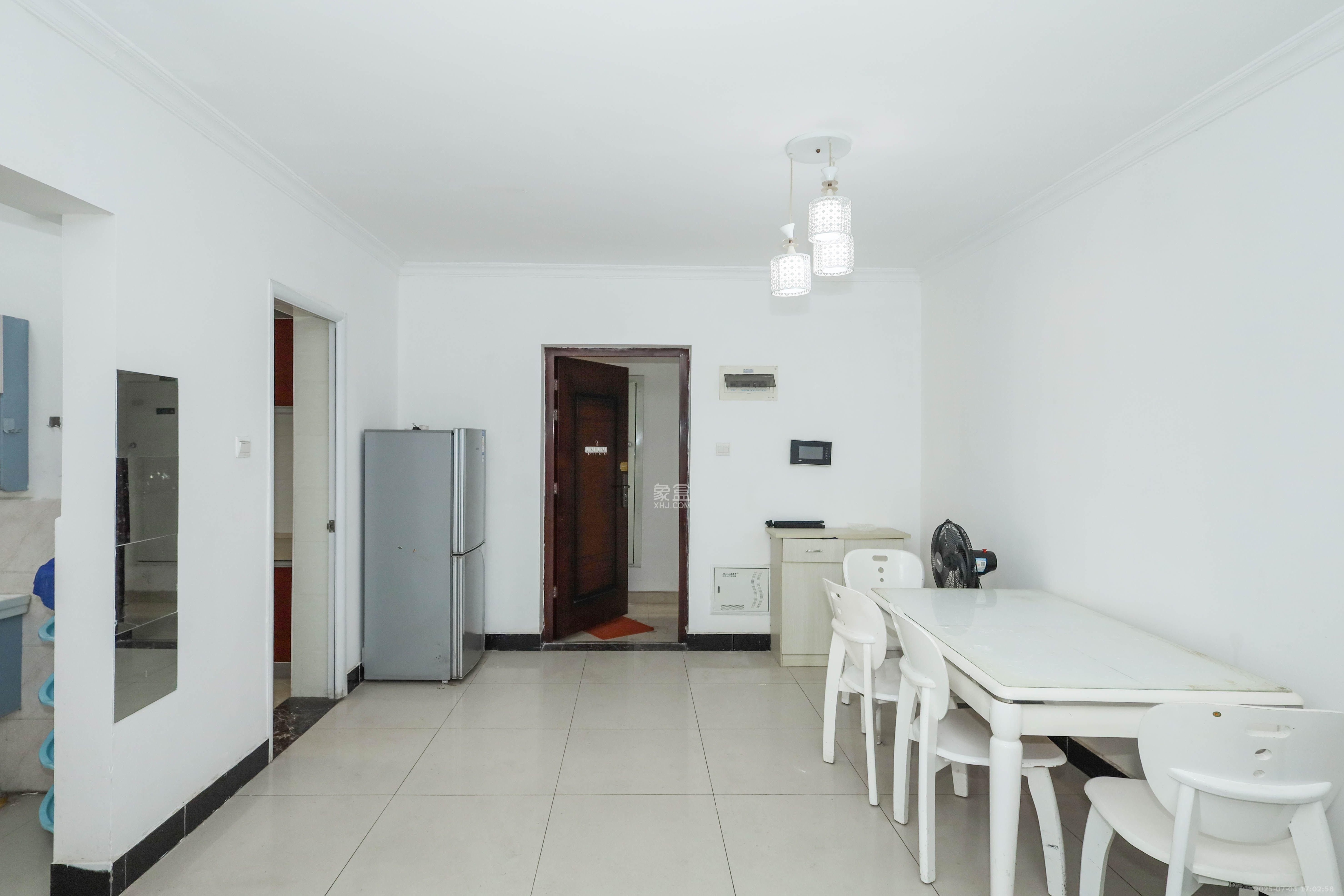 好莱城(弘德西街) 2室2厅1卫 2200.0元/月 好莱城(弘德西街) 2室2厅1卫 2200.0元/月室内图