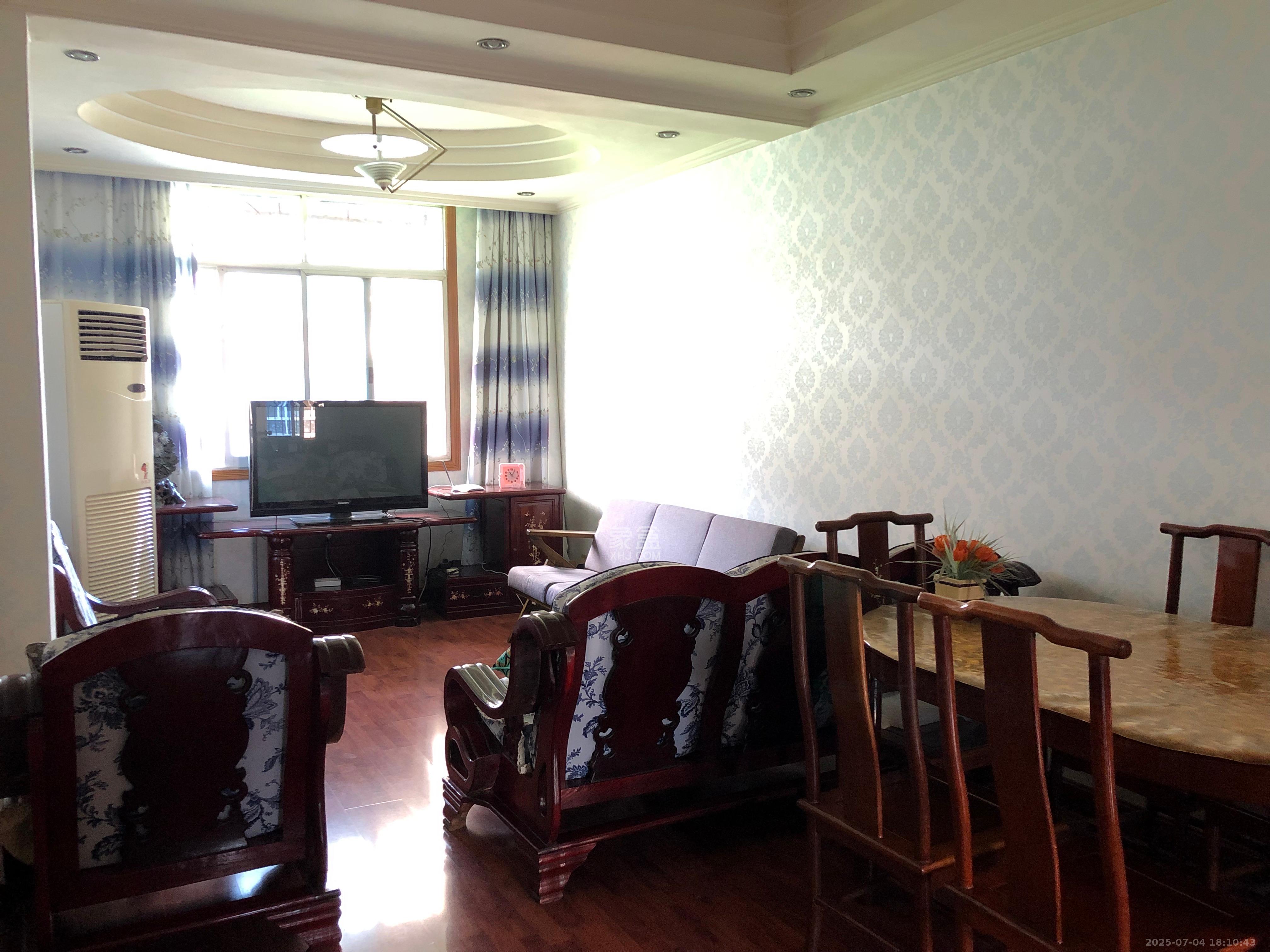 交通技校宿舍 3室1厅1卫 3200.0元/月 交通技校宿舍 3室1厅1卫 3200.0元/月室内图