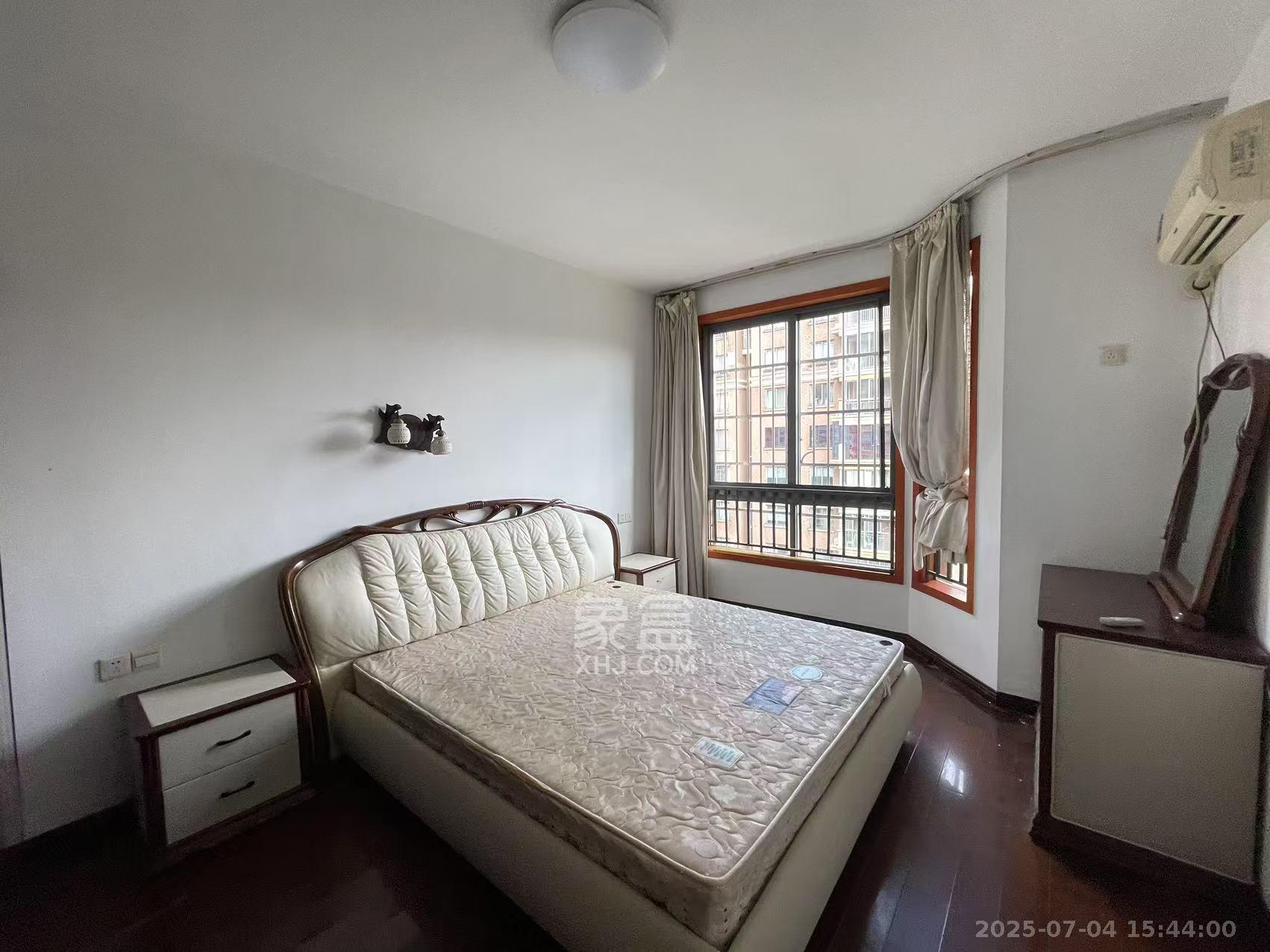 上海城小区  3室2厅1卫    2200.0元/月 上海城小区  3室2厅1卫    2200.0元/月室内图