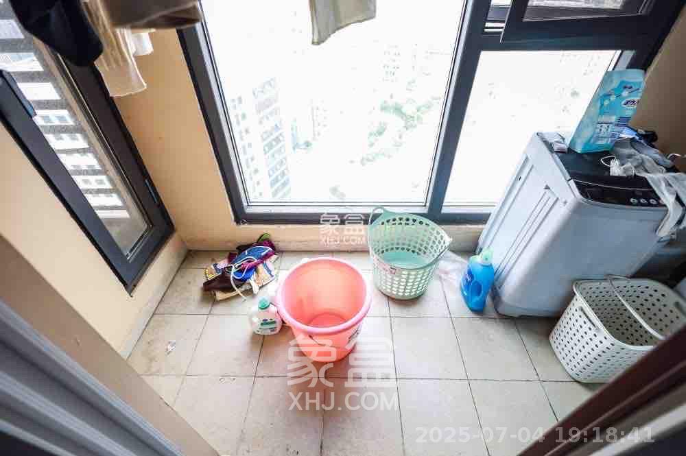 金地中交麓谷香颂(金地中交雅苑) 3室2厅2卫 3350.0元/月 金地中交麓谷香颂(金地中交雅苑) 3室2厅2卫 3350.0元/月室内图