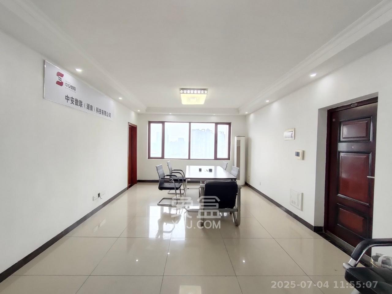 中惠锦堂  3室2厅2卫   3700.00元/月室内图