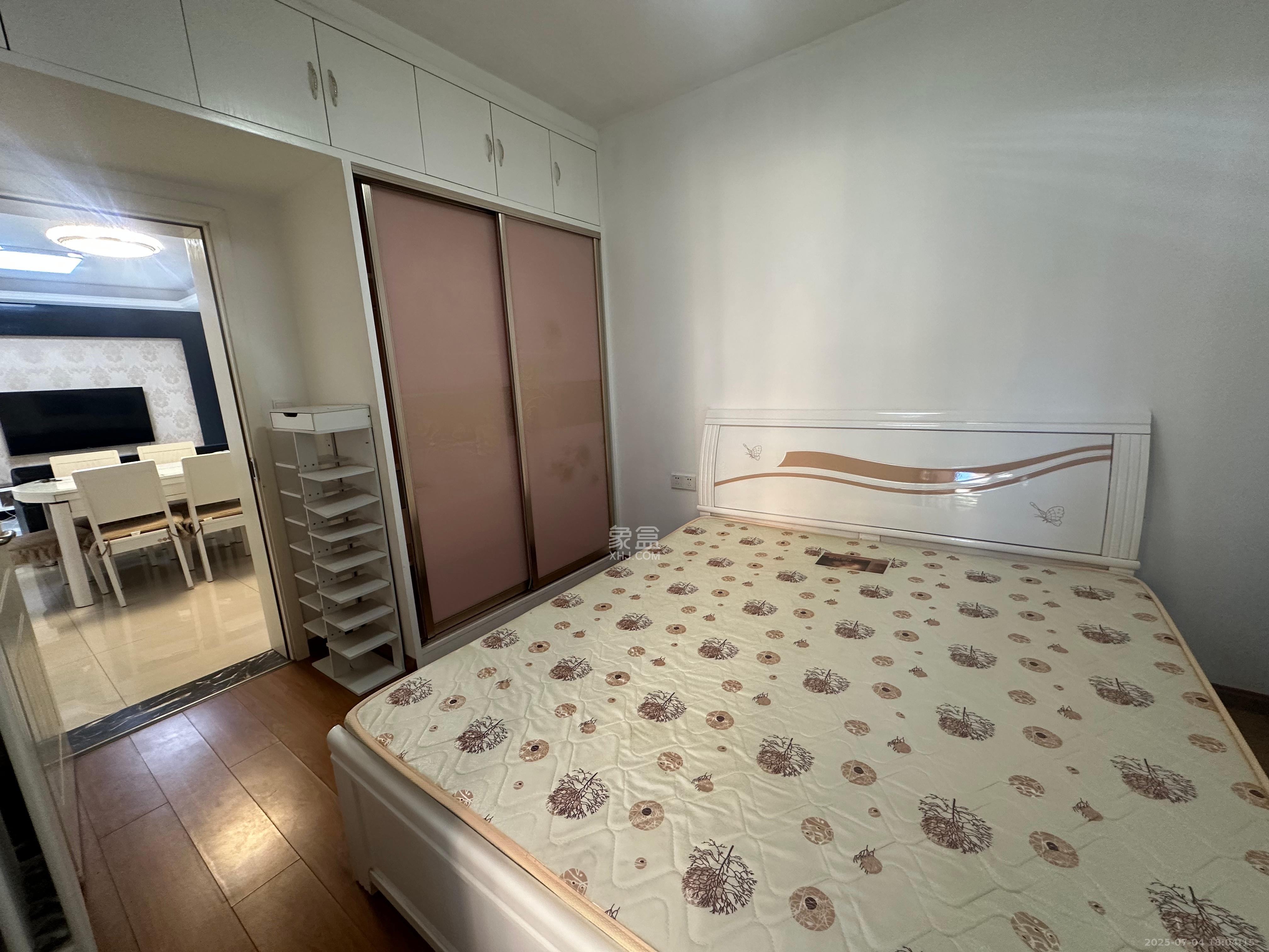 怡海星城 3室2厅1卫 1700.0元/月 怡海星城 3室2厅1卫 1700.0元/月室内图