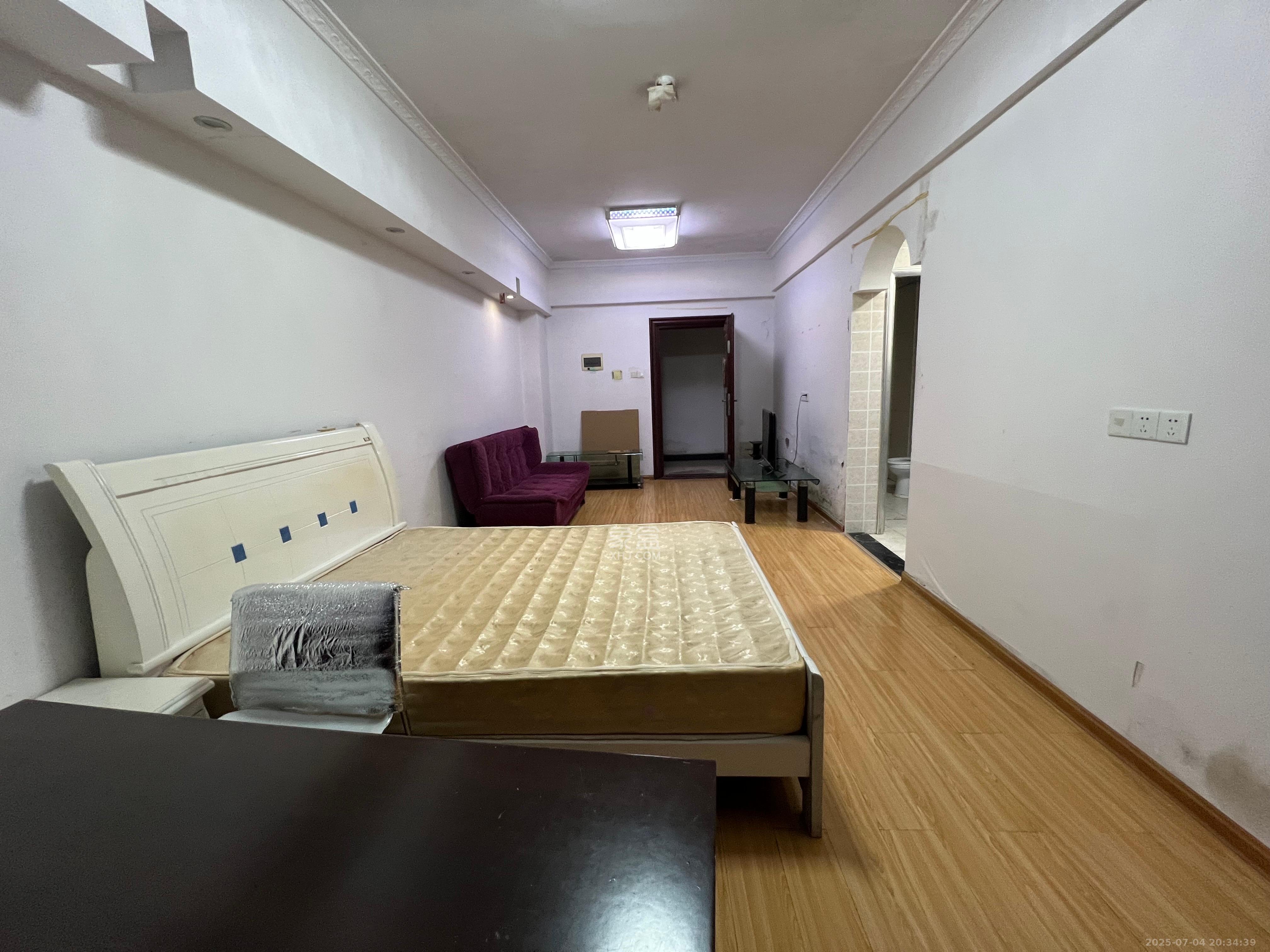 天骄福邸 1室1厅1卫 1700.0元/月 天骄福邸 1室1厅1卫 1700.0元/月室内图