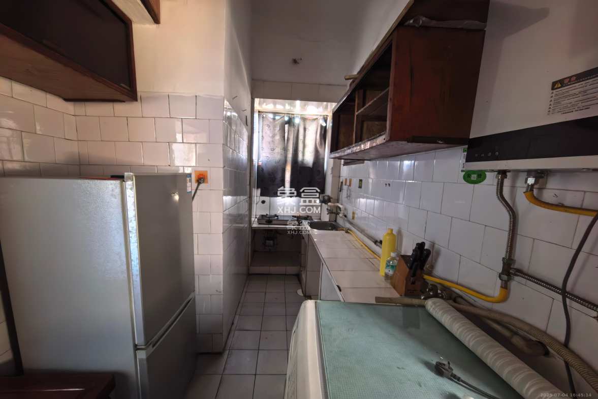 燕山街社区 2室2厅1卫 1300.0元/月 燕山街社区 2室2厅1卫 1300.0元/月室内图