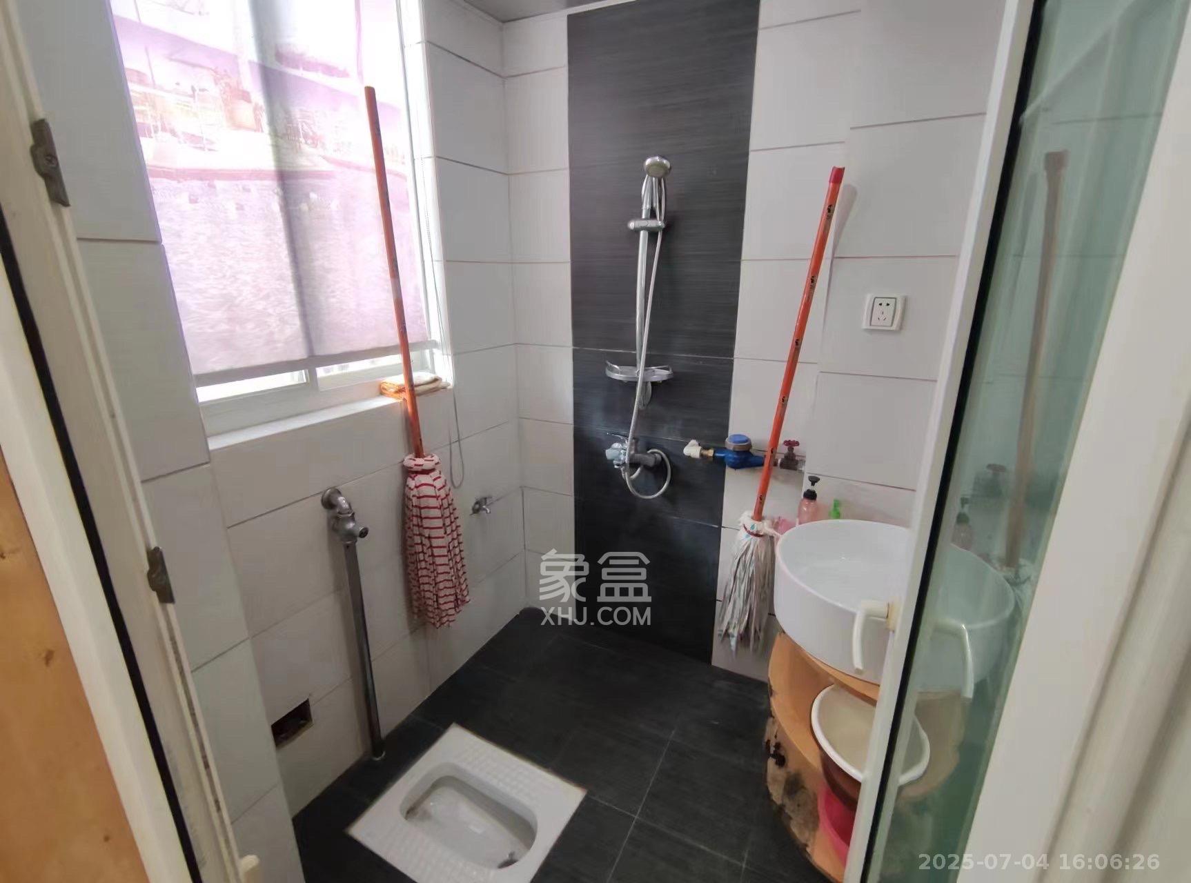 东方新世界  3室2厅2卫   3300.00元/月室内图