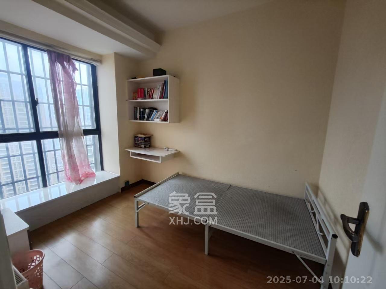 骏景豪庭  4室2厅2卫   1900.00元/月室内图