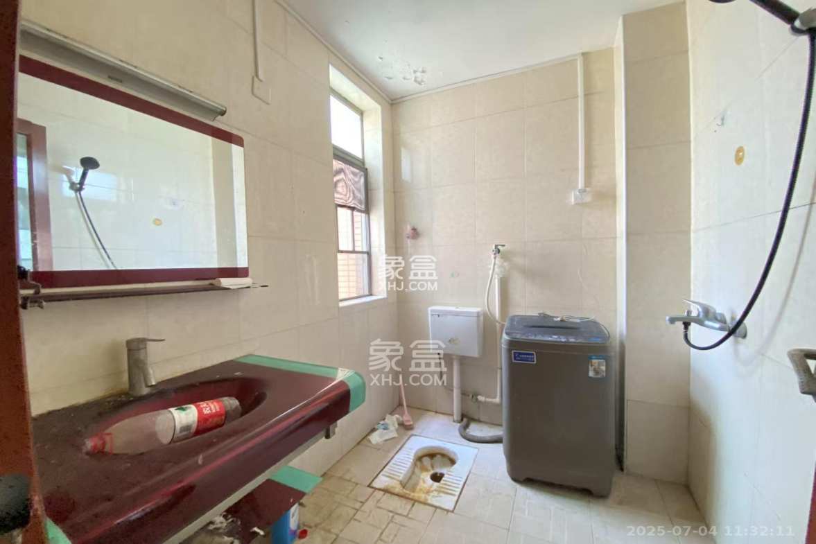 新城新世界一二三期  3室2厅1卫    2500.0元/月 新城新世界一二三期  3室2厅1卫    2500.0元/月室内图