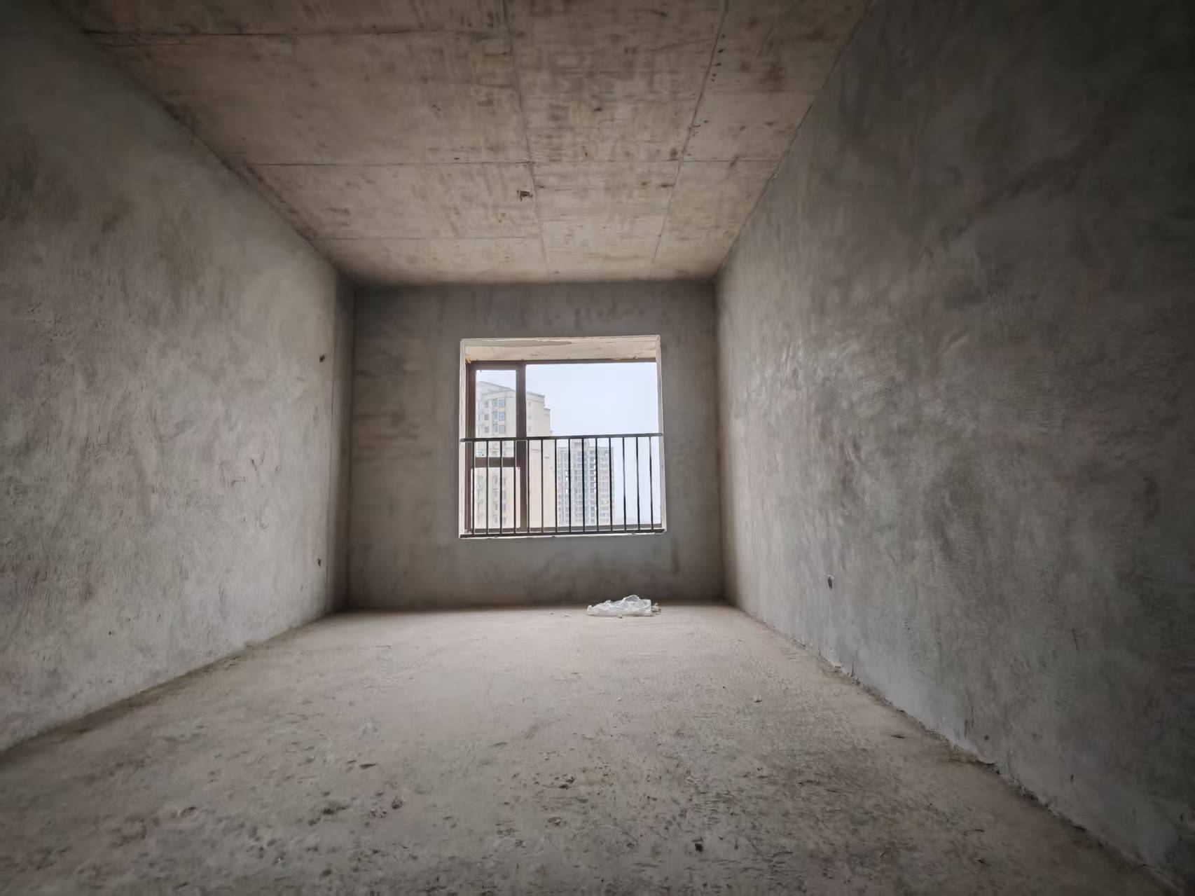 嘉熙紫台 4室2厅2卫 69.8万 嘉熙紫台 4室2厅2卫 69.8万客厅