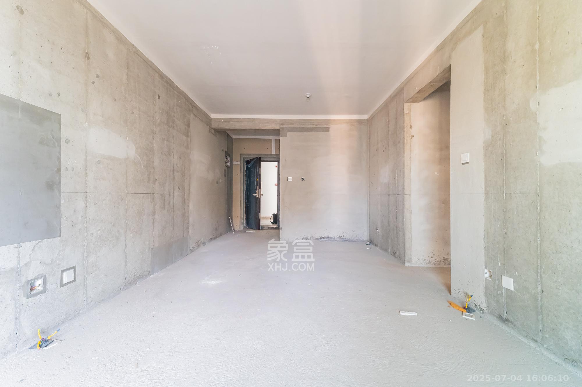 旭辉美的东樾城 3室2厅2卫 70.8万 旭辉美的东樾城 3室2厅2卫 70.8万客厅