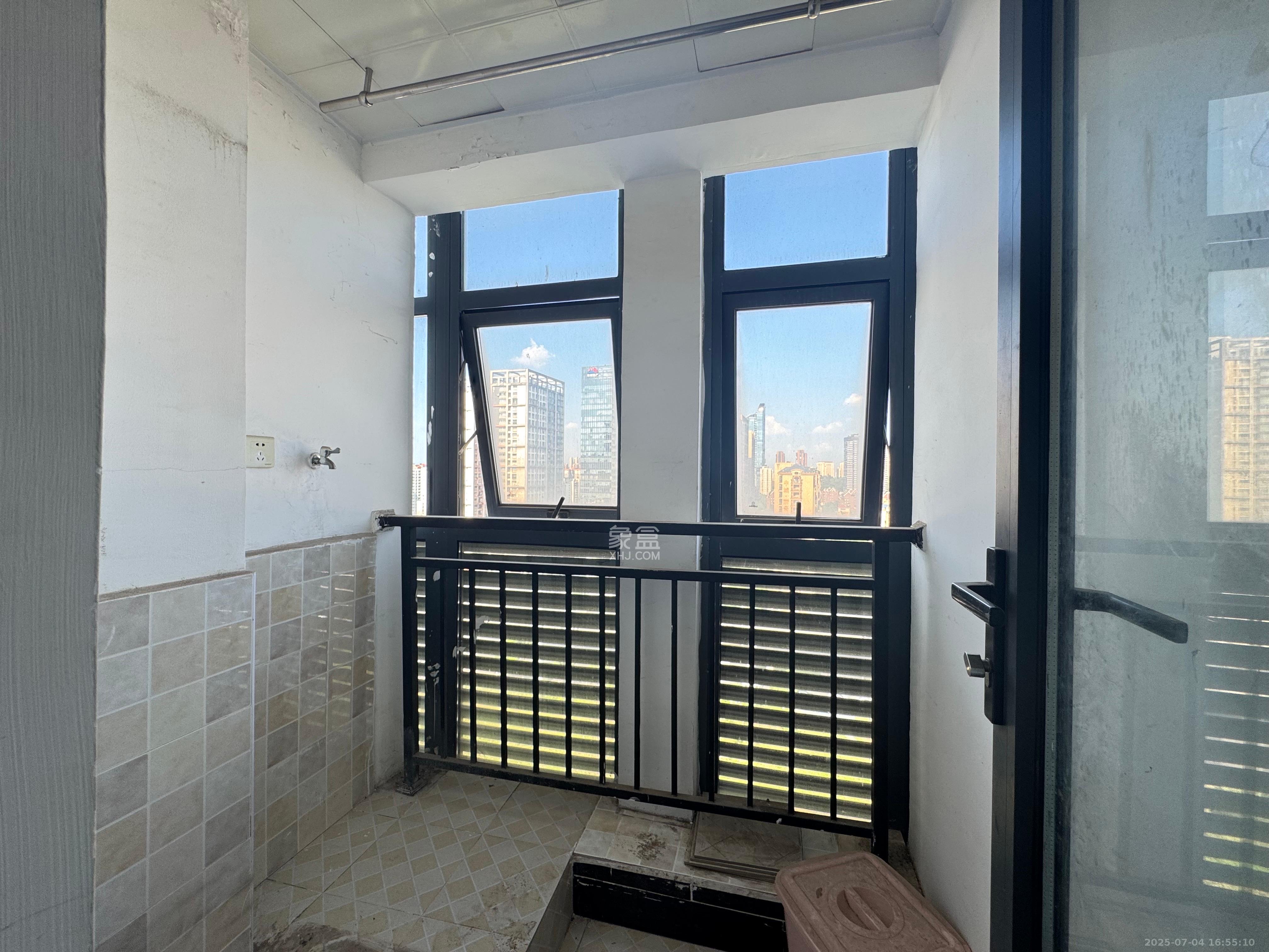 欧亚达国际广场 2室1厅1卫 2200.0元/月 欧亚达国际广场 2室1厅1卫 2200.0元/月室内图