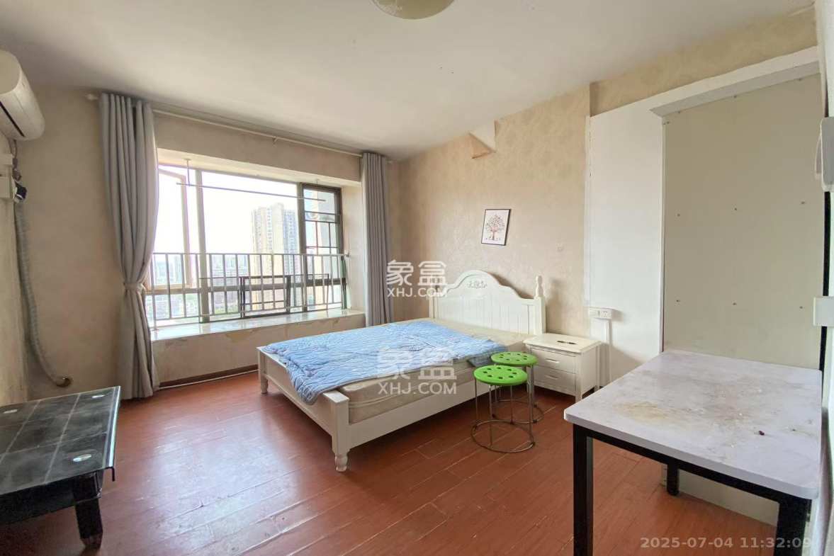 新城新世界一二三期  3室2厅1卫    2500.0元/月 新城新世界一二三期  3室2厅1卫    2500.0元/月室内图