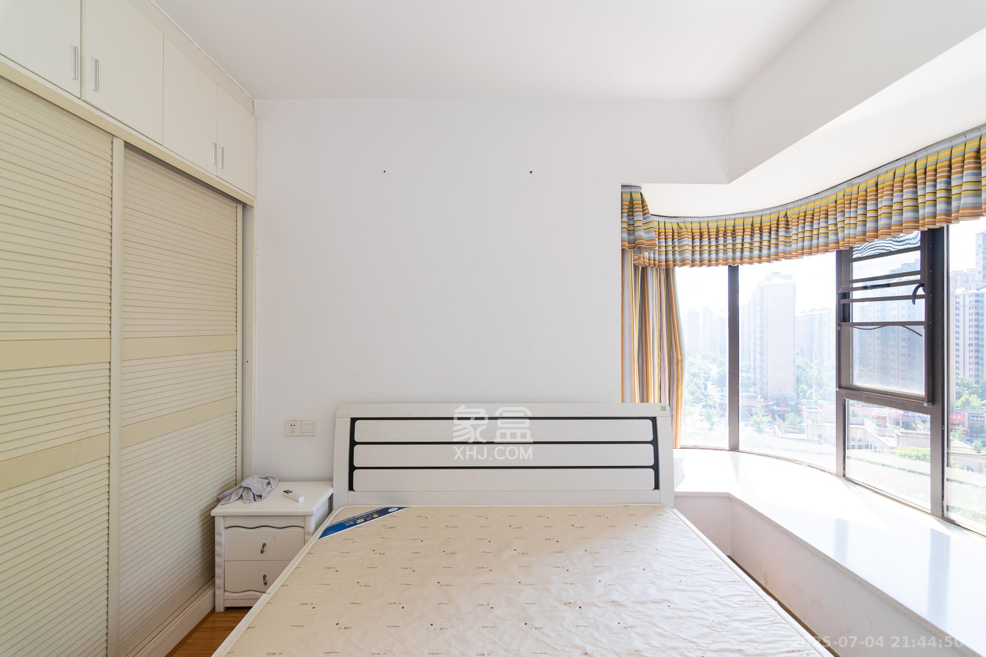 润和紫郡一期 3室2厅1卫 64.5万 润和紫郡一期 3室2厅1卫 64.5万卧室