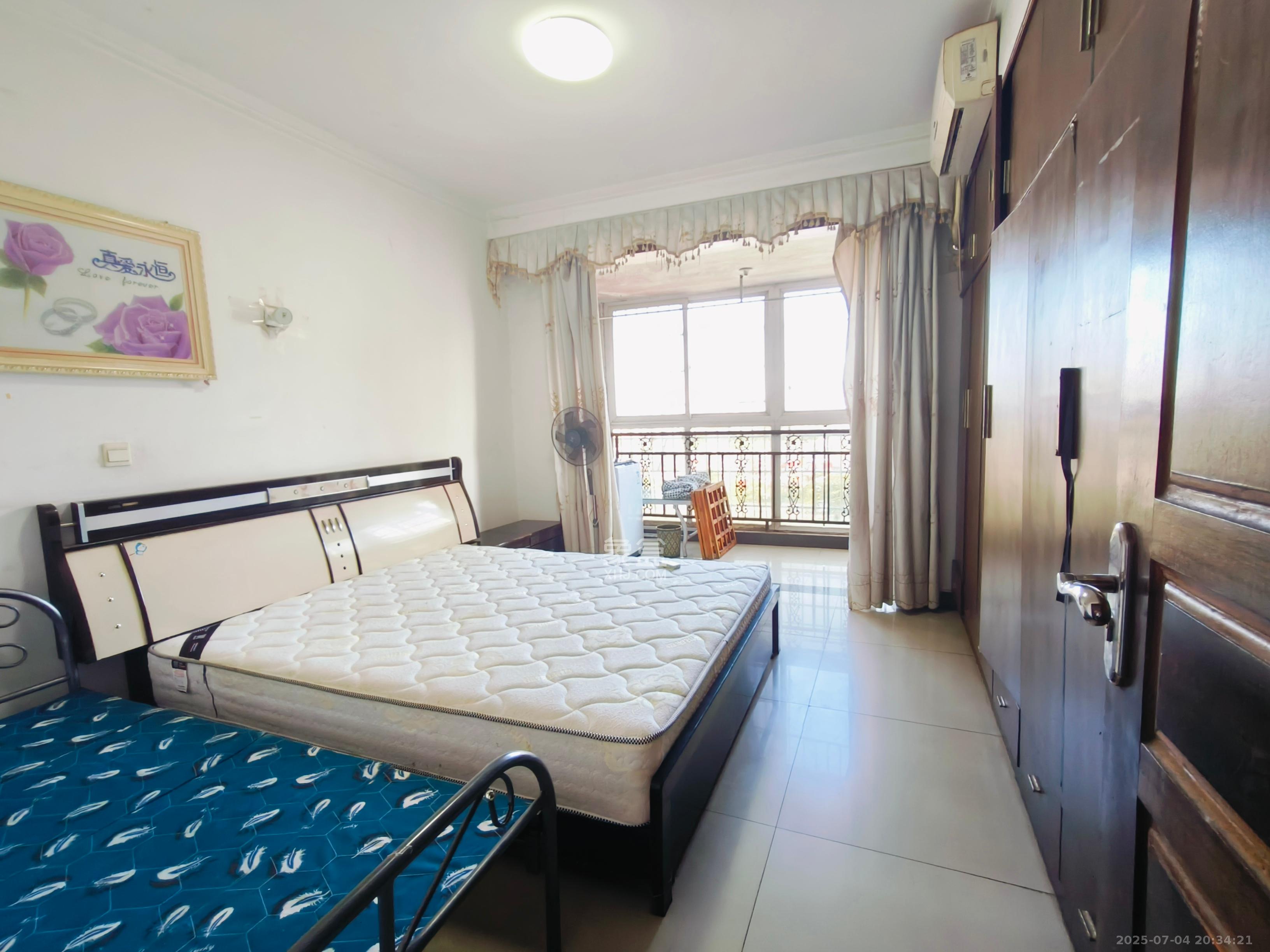 湘绣城 2室2厅1卫 1250.0元/月 湘绣城 2室2厅1卫 1250.0元/月室内图