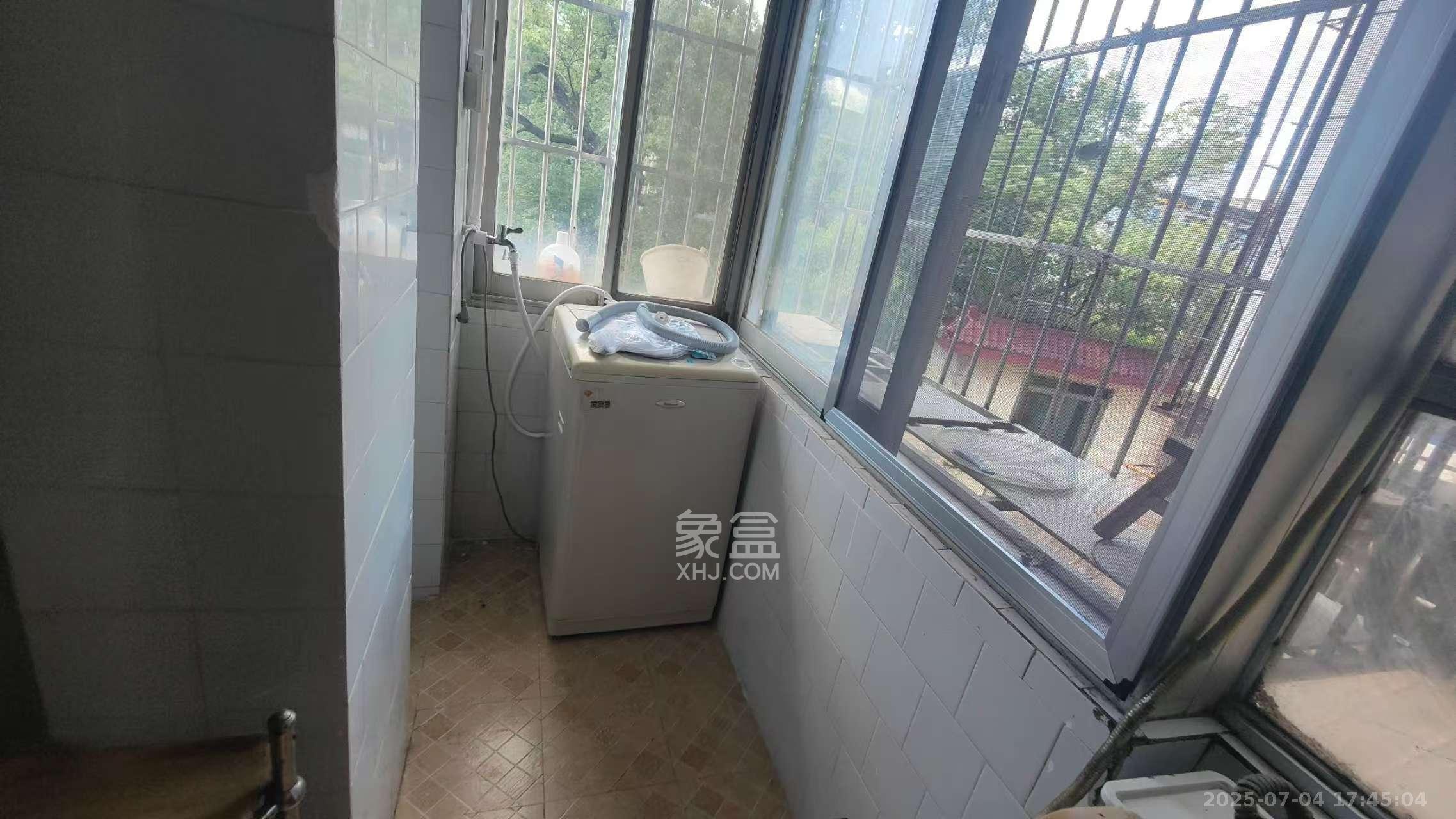 四端里散盘 2室1厅1卫 1800.0元/月 四端里散盘 2室1厅1卫 1800.0元/月室内图