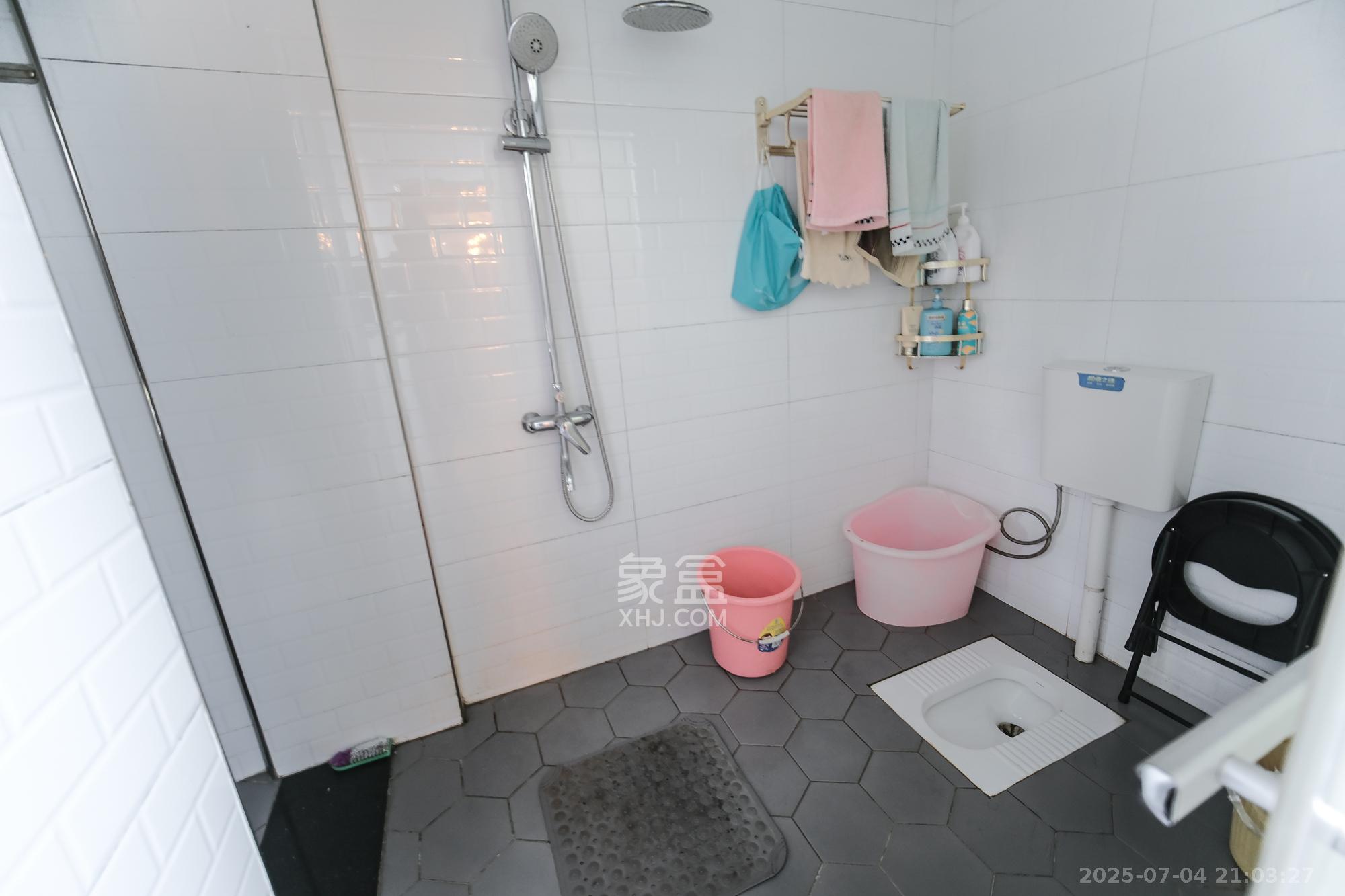 郡原居里  3室2厅1卫    88.8万 郡原居里  3室2厅1卫    88.8万卫生间