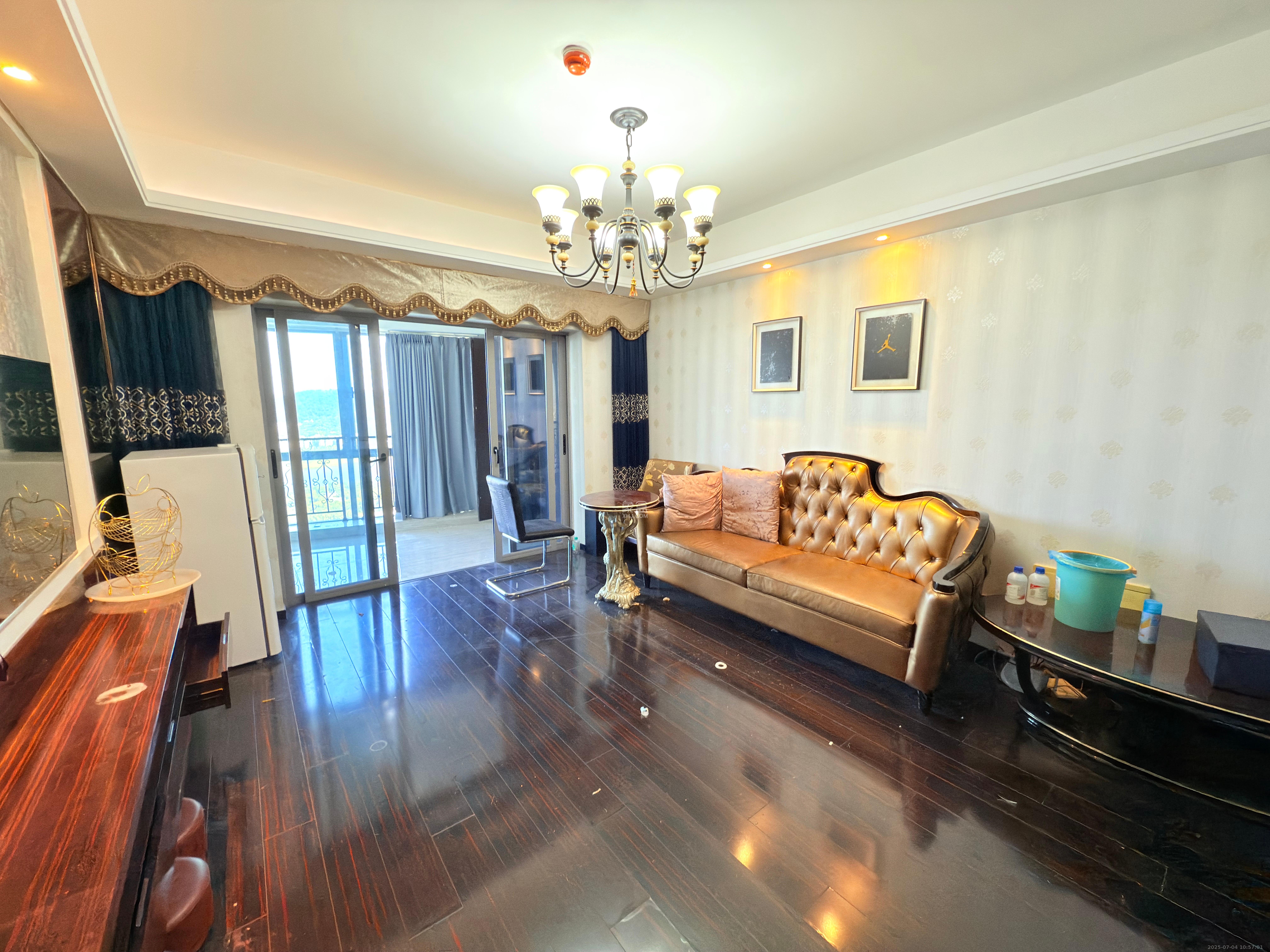 保利国际广场 1室2厅1卫 5000.0元/月 保利国际广场 1室2厅1卫 5000.0元/月室内图