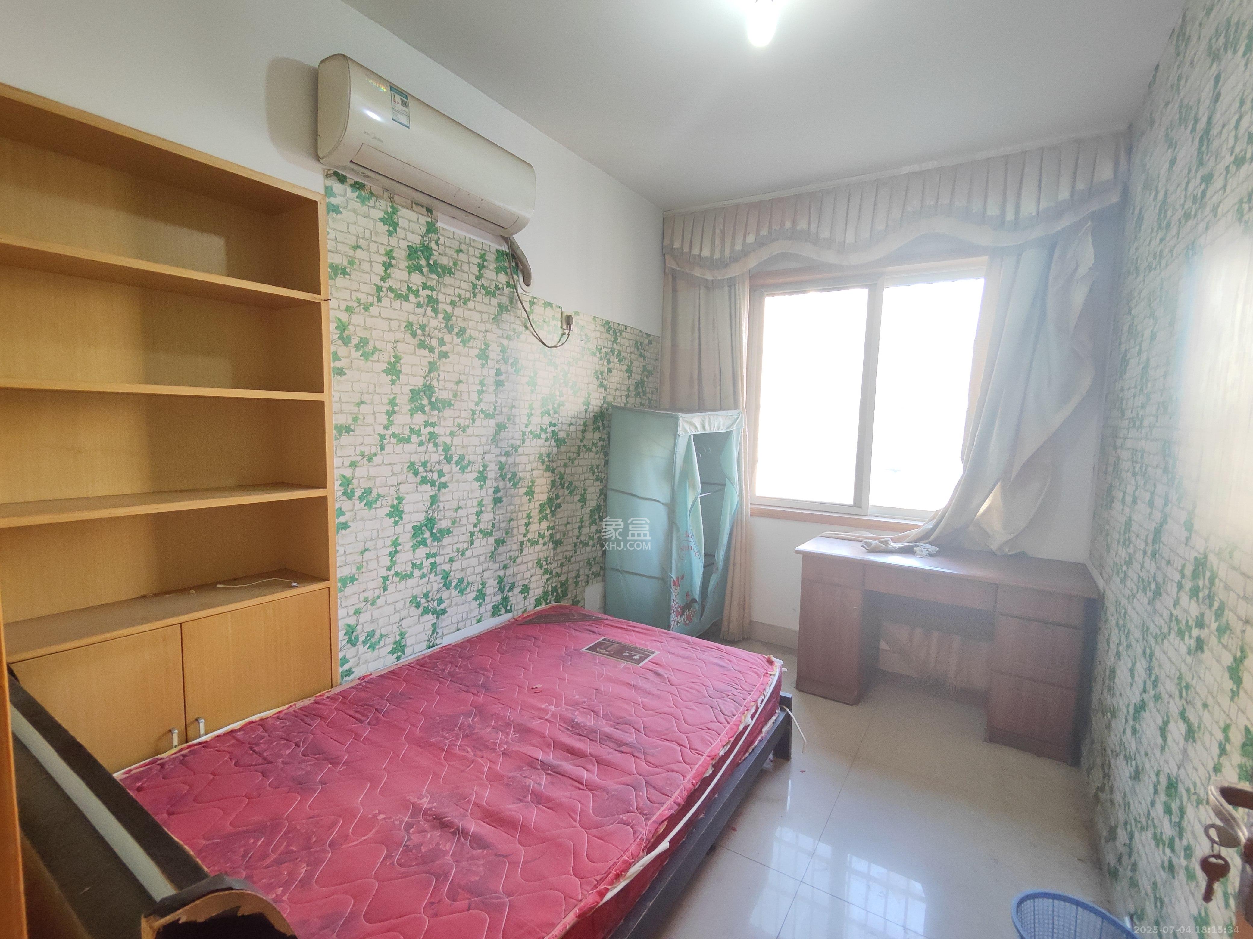 圣力华苑 3室2厅1卫 1200.0元/月 圣力华苑 3室2厅1卫 1200.0元/月室内图