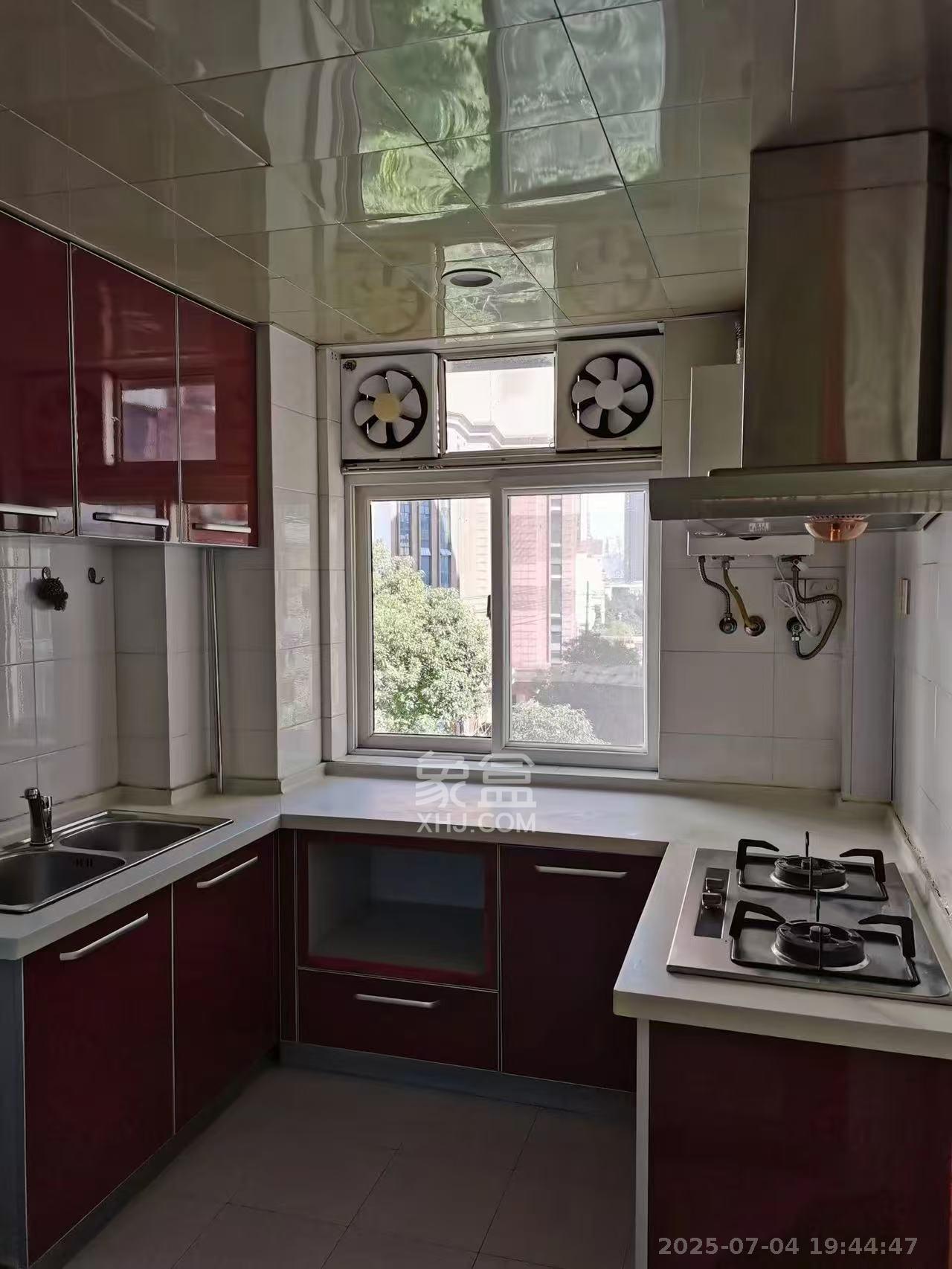 枫林美景  3室2厅1卫   900.00元/月室内图