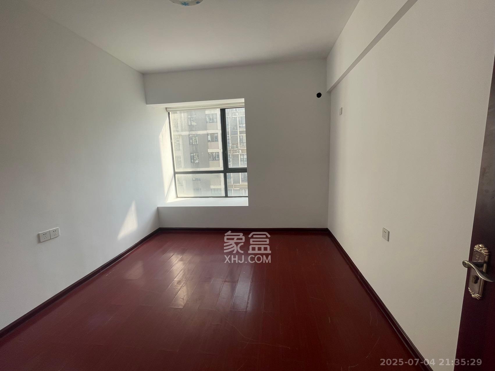 归心苑 4室2厅2卫 4400.0元/月 归心苑 4室2厅2卫 4400.0元/月室内图