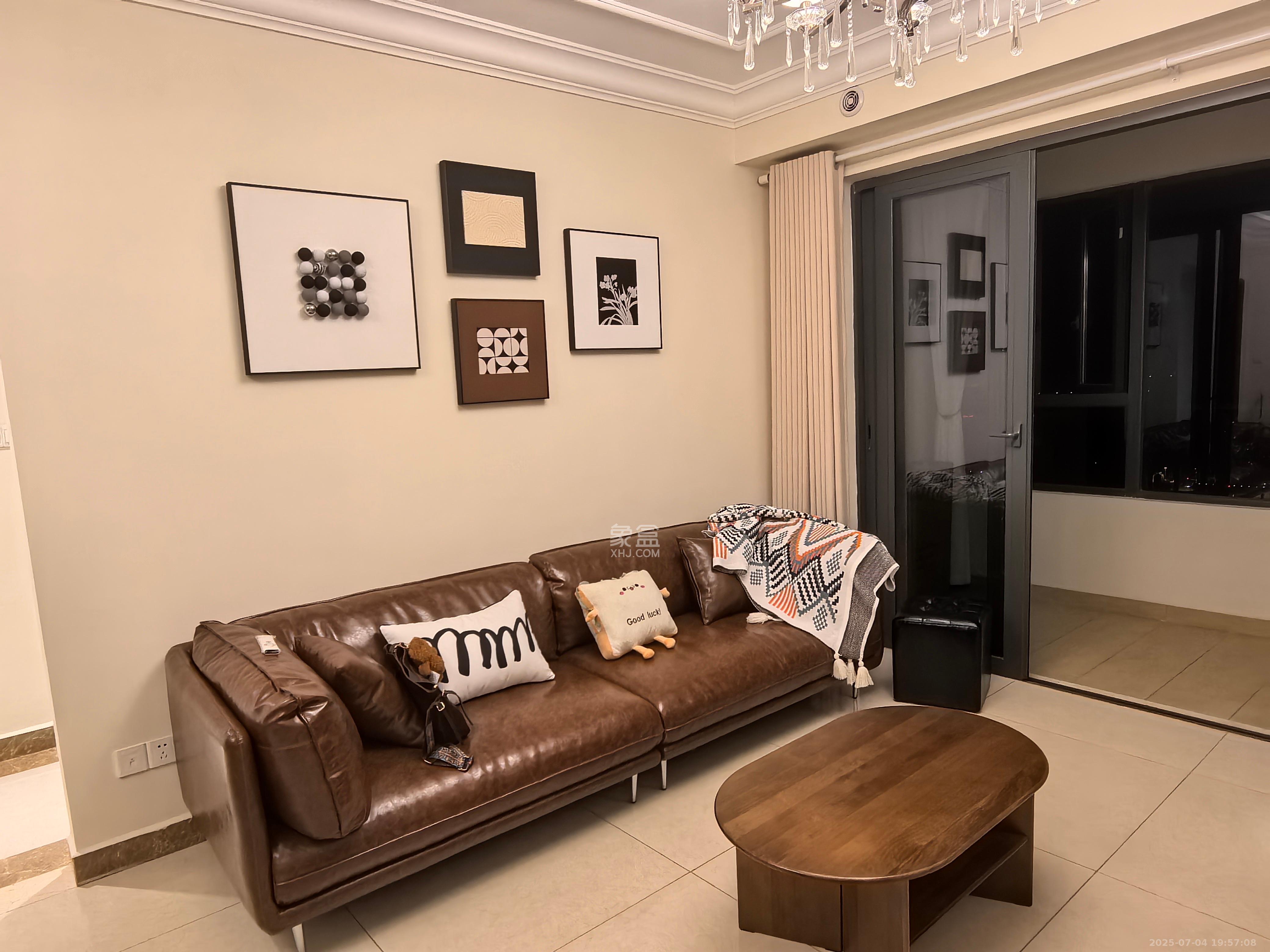 恒大华府 3室2厅1卫 2300.0元/月 恒大华府 3室2厅1卫 2300.0元/月室内图