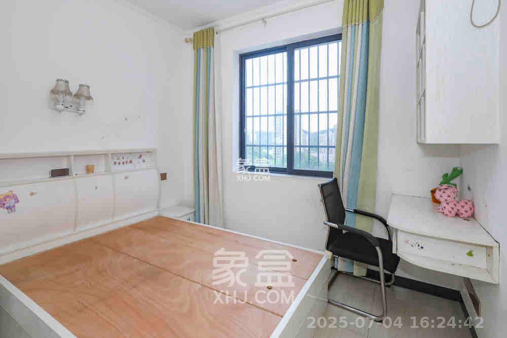 滨江海棠湾  3室2厅1卫   2400.00元/月室内图