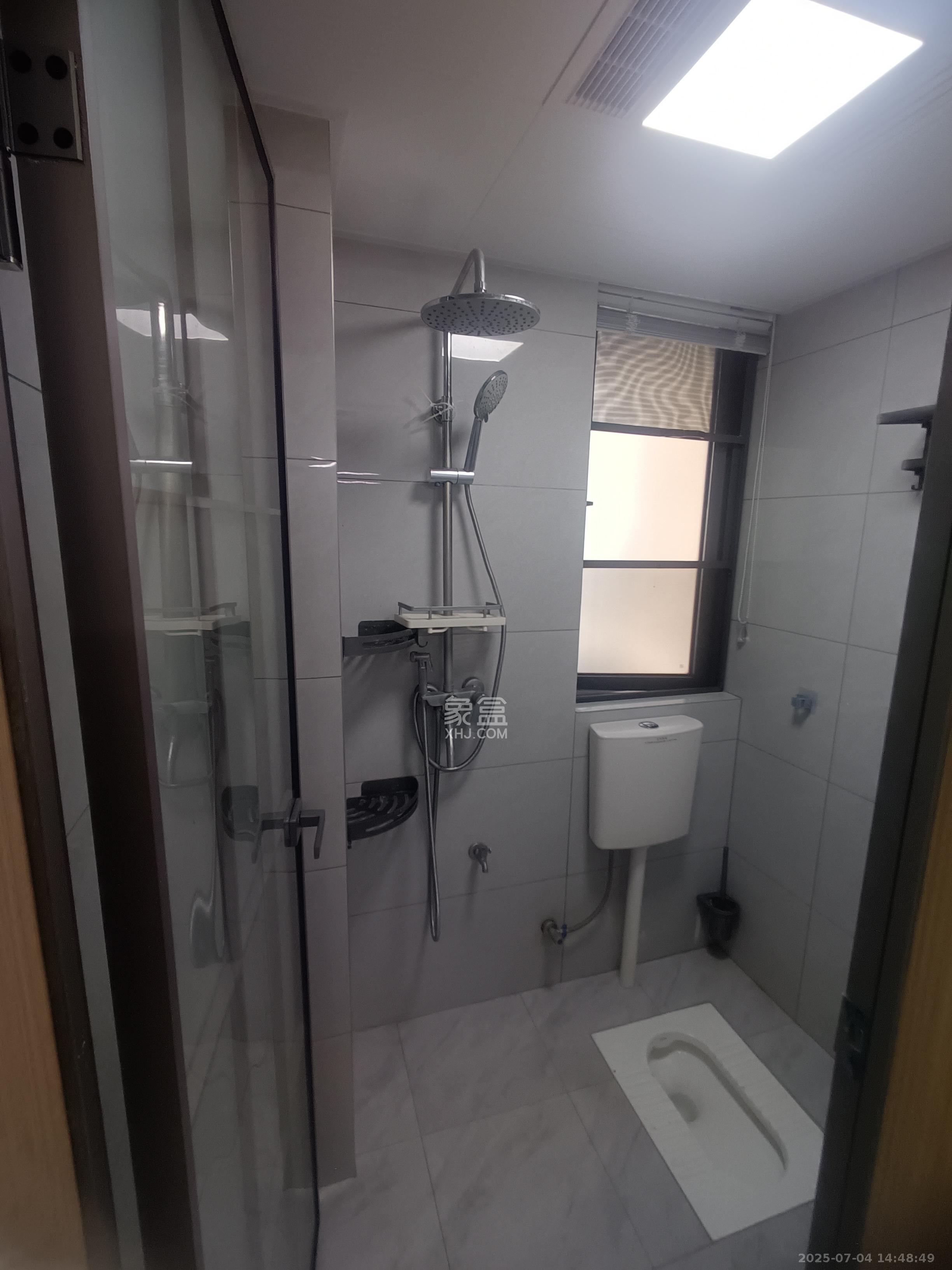 韭菜园嘉苑  2室1厅1卫    3300.0元/月 韭菜园嘉苑  2室1厅1卫    3300.0元/月室内图