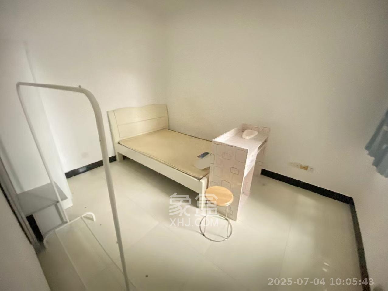 巧克力空间（建鸿达现代大厦）  2室2厅1卫   2100.00元/月室内图