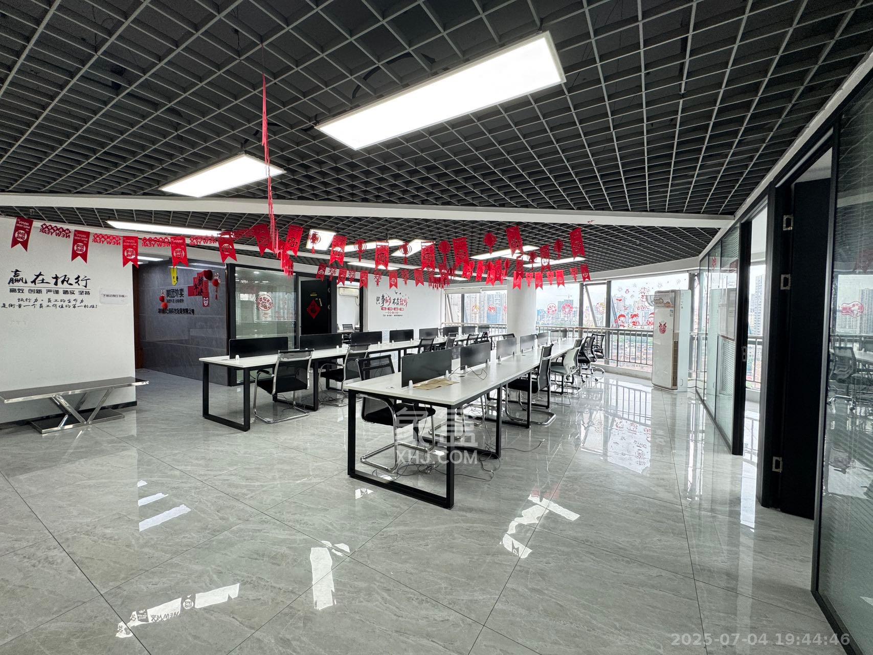 人瑞潇湘国际 5室1厅1卫 10000.0元/月 人瑞潇湘国际 5室1厅1卫 10000.0元/月室内图