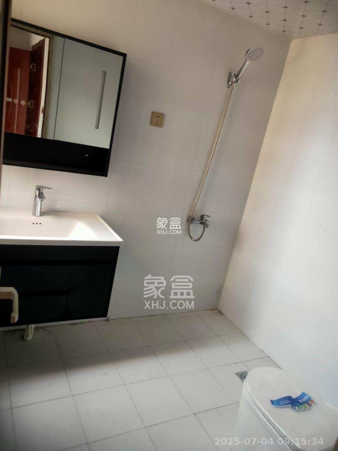 东宜兰园  3室2厅2卫    2700.0元/月 东宜兰园  3室2厅2卫    2700.0元/月室内图