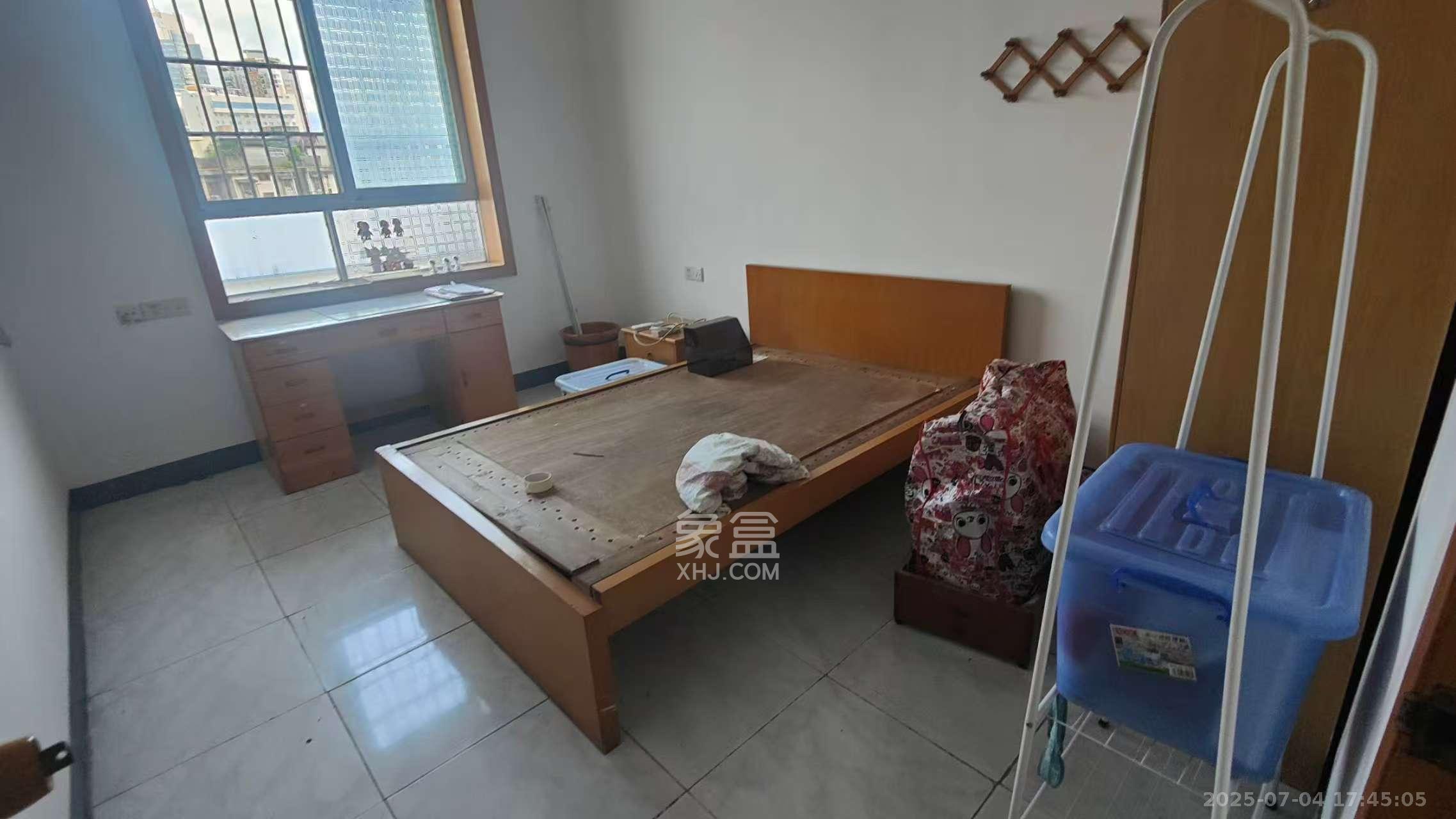 四端里散盘 2室1厅1卫 1800.0元/月 四端里散盘 2室1厅1卫 1800.0元/月室内图